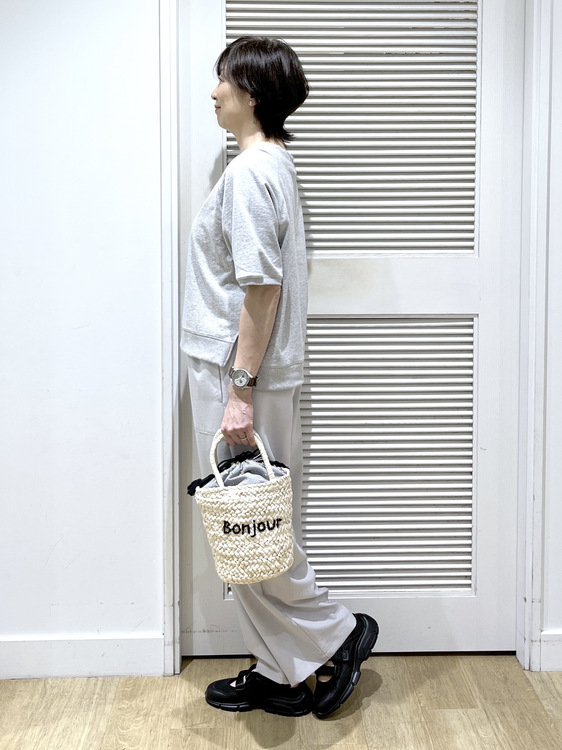 Miyazakiさんの「Dessin｜【洗える】ミニ裏毛刺繍ロゴプルオーバー」を使ったコーディネート