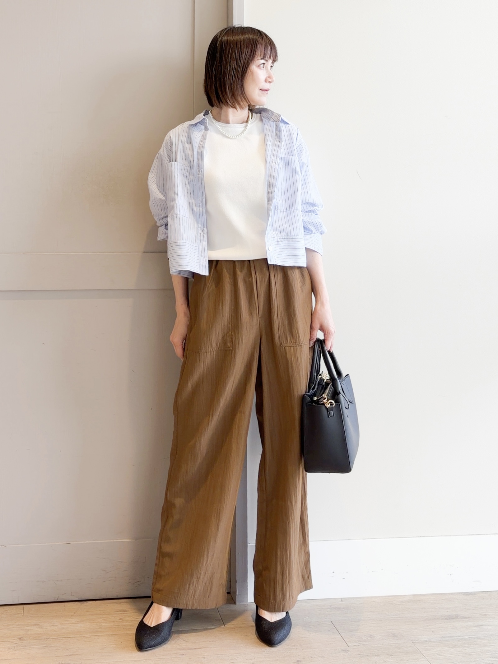 yamakoさんの「grove｜【貴島明日香さん着用／イージーケア／接触冷感】麻混クロップドシャツ」を使ったコーディネート