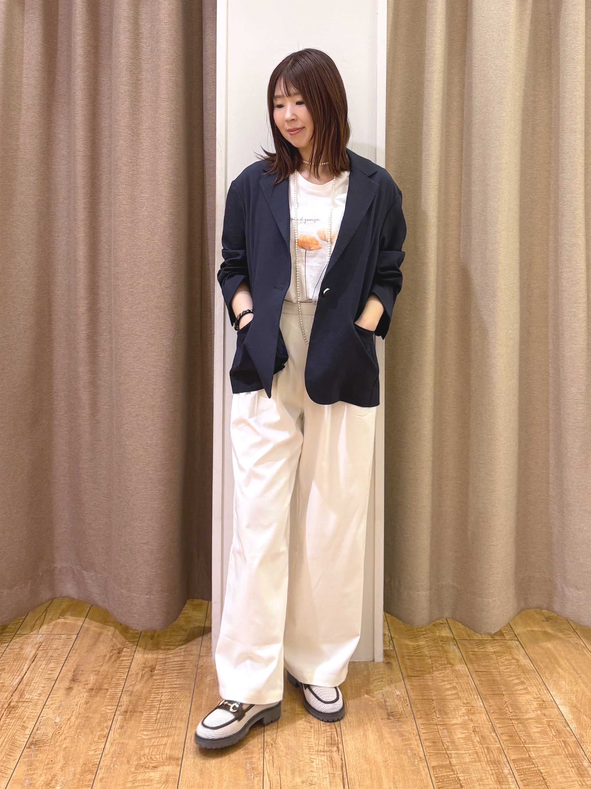 TAKIさんの「SHOO･LA･RUE｜【S-LL/セットアップ可/イージーケア/UV】オンにもオフにも 軽やかシングルジャケット」を使ったコーディネート