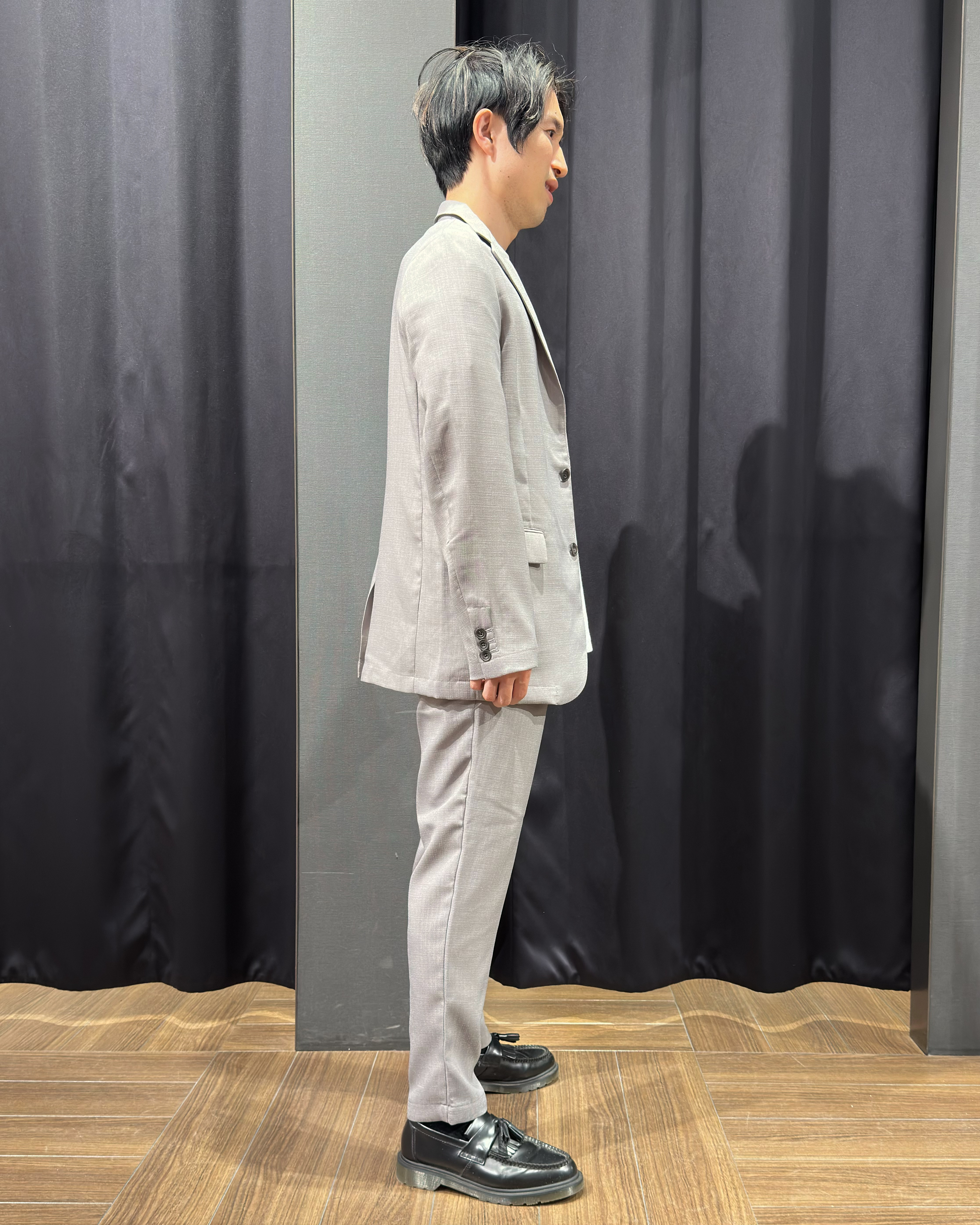 tomoyaさんの「THE SHOP TK｜【LINO FINE】リネンライク テーラードジャケット 吸水速乾/イージーケア/UVカット/洗濯機」を使ったコーディネート