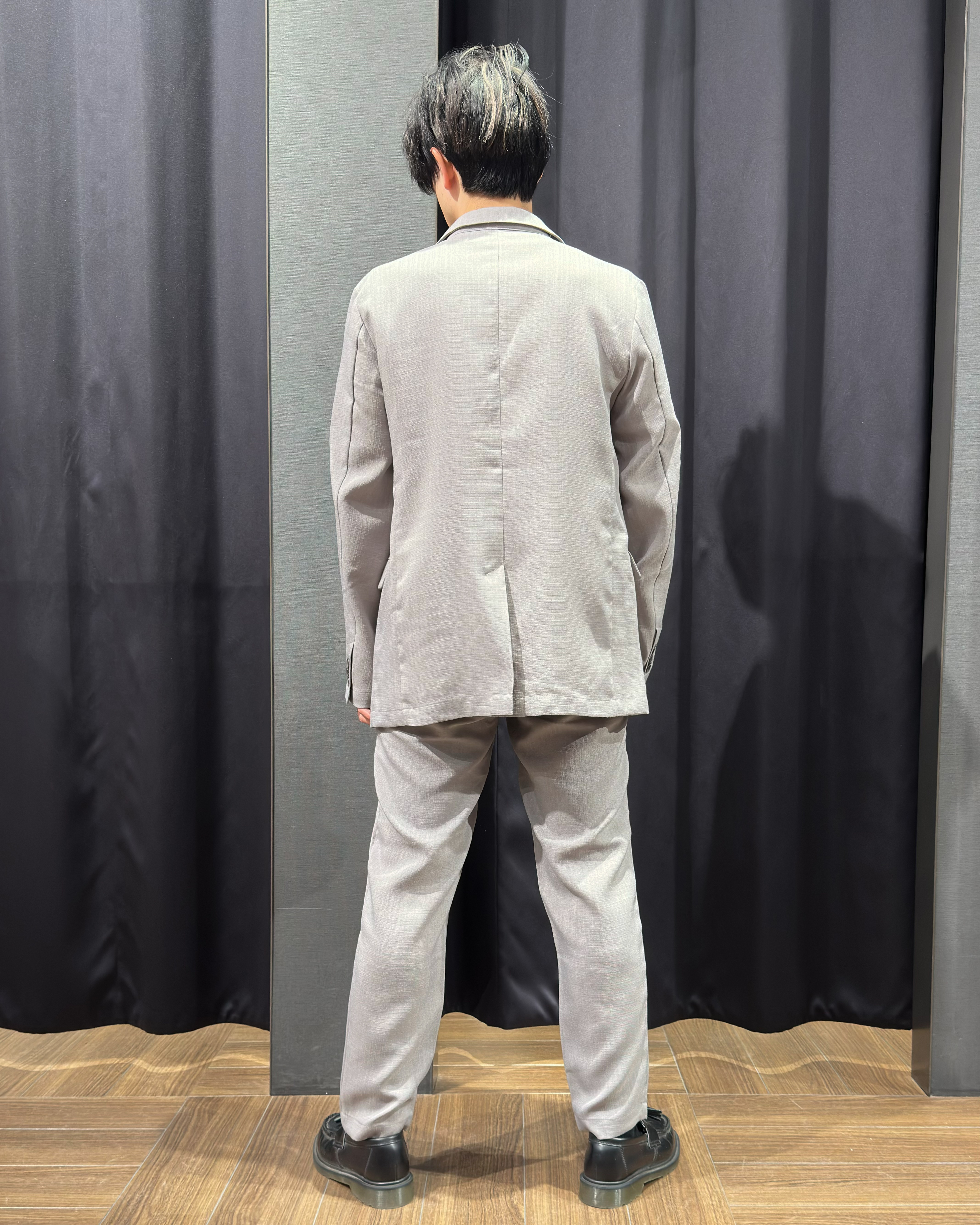 tomoyaさんの「THE SHOP TK｜【LINO FINE】リネンライク テーラードジャケット 吸水速乾/イージーケア/UVカット/洗濯機」を使ったコーディネート
