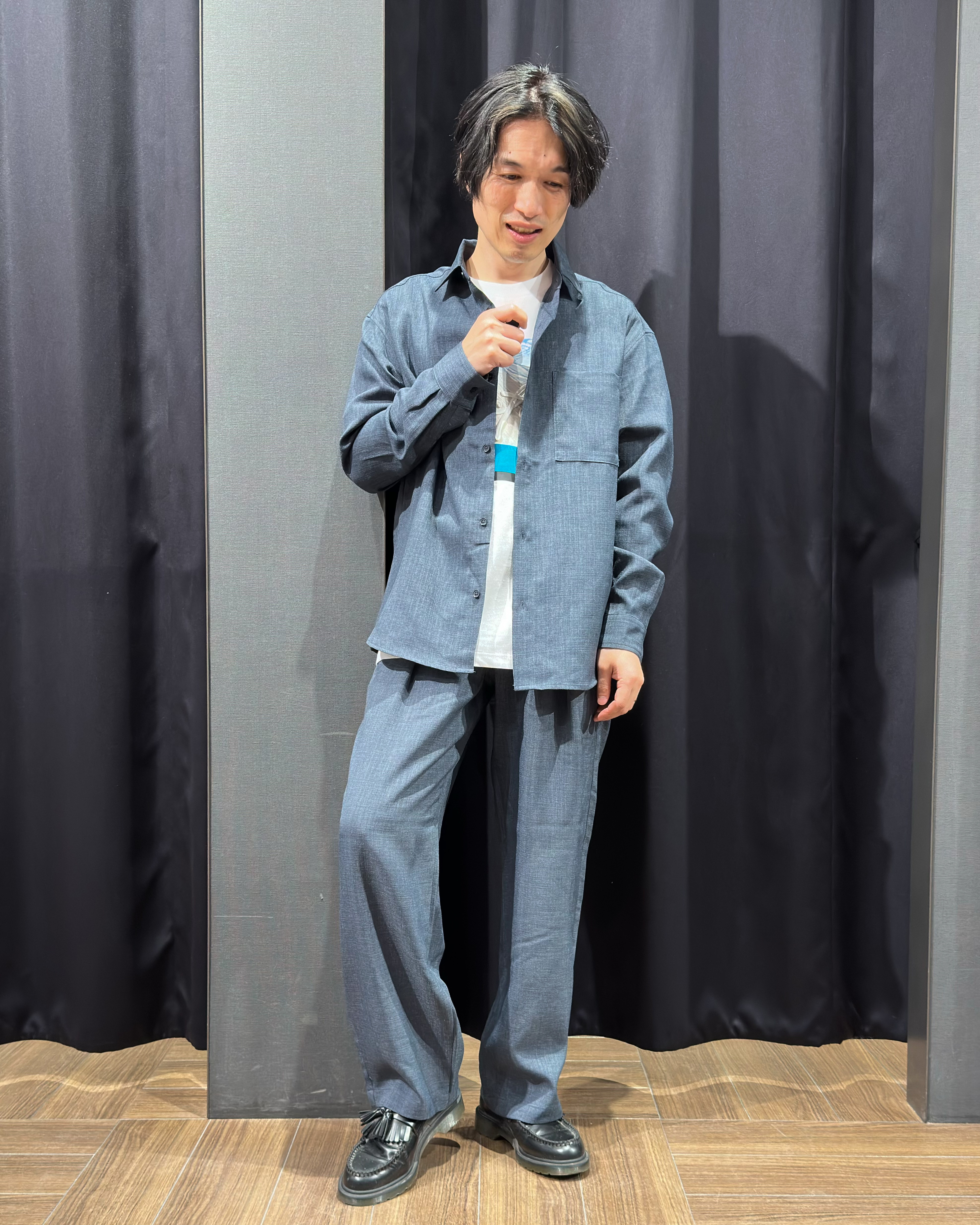 tomoyaさんの「THE SHOP TK｜【LINO FINE】リネンライク 長袖シャツ UVカット/イージーケア/吸水速乾/洗濯機OK」を使ったコーディネート