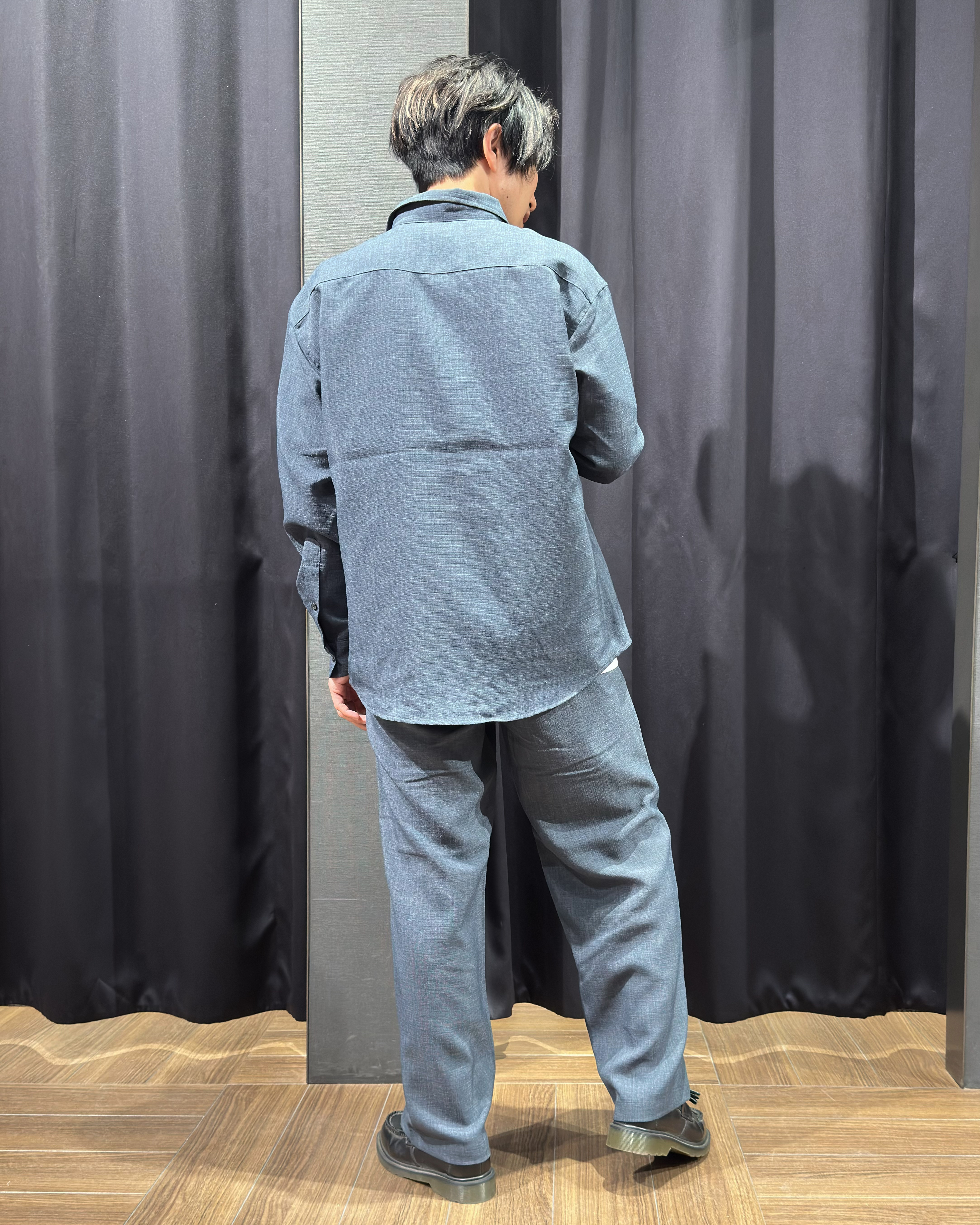 tomoyaさんの「THE SHOP TK｜【LINO FINE】リネンライク 長袖シャツ UVカット/イージーケア/吸水速乾/洗濯機OK」を使ったコーディネート