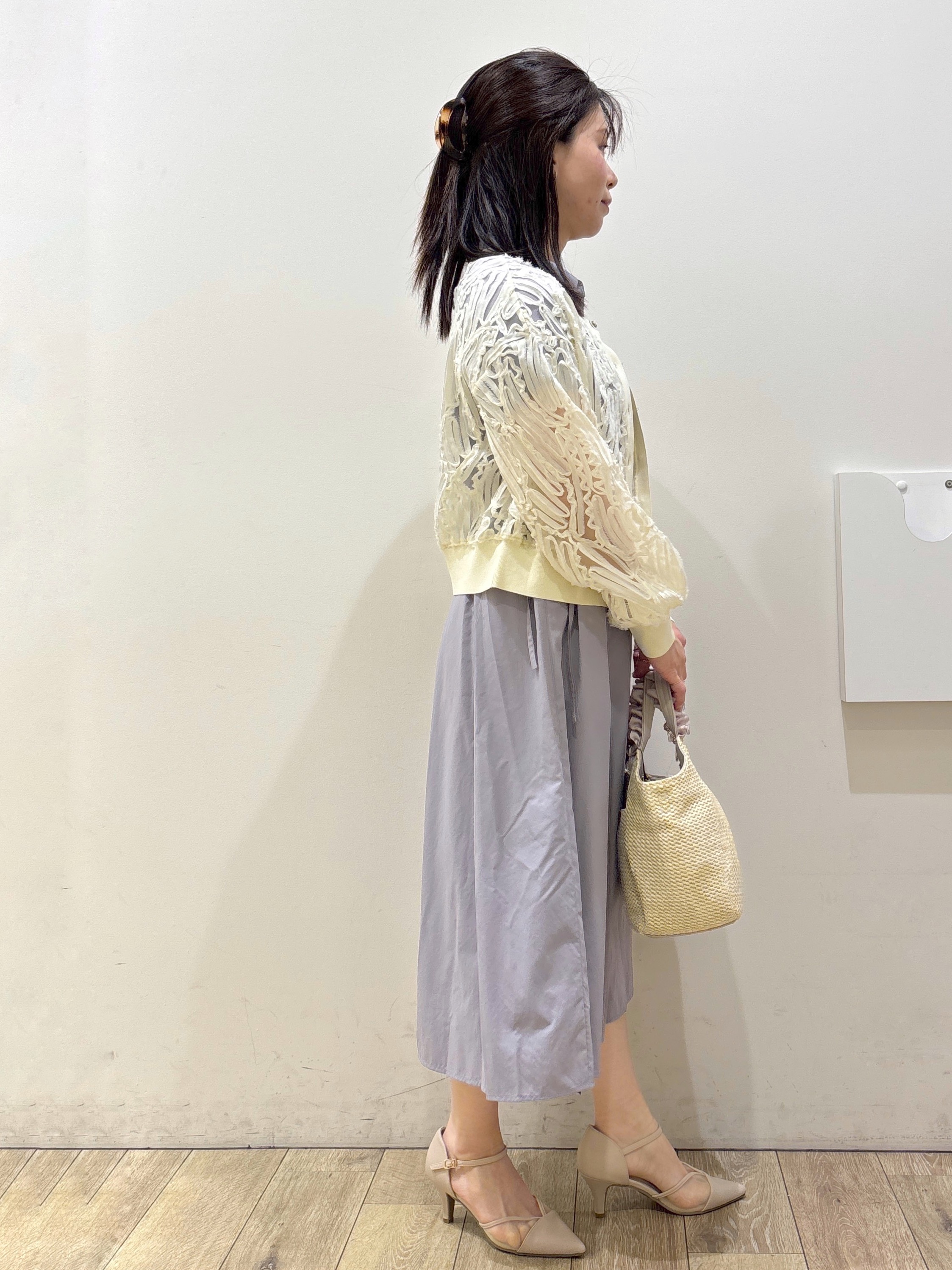 mameさんの「OPAQUE.CLIP｜シアー幾何刺繍カーディガン【洗濯機OK】」を使ったコーディネート