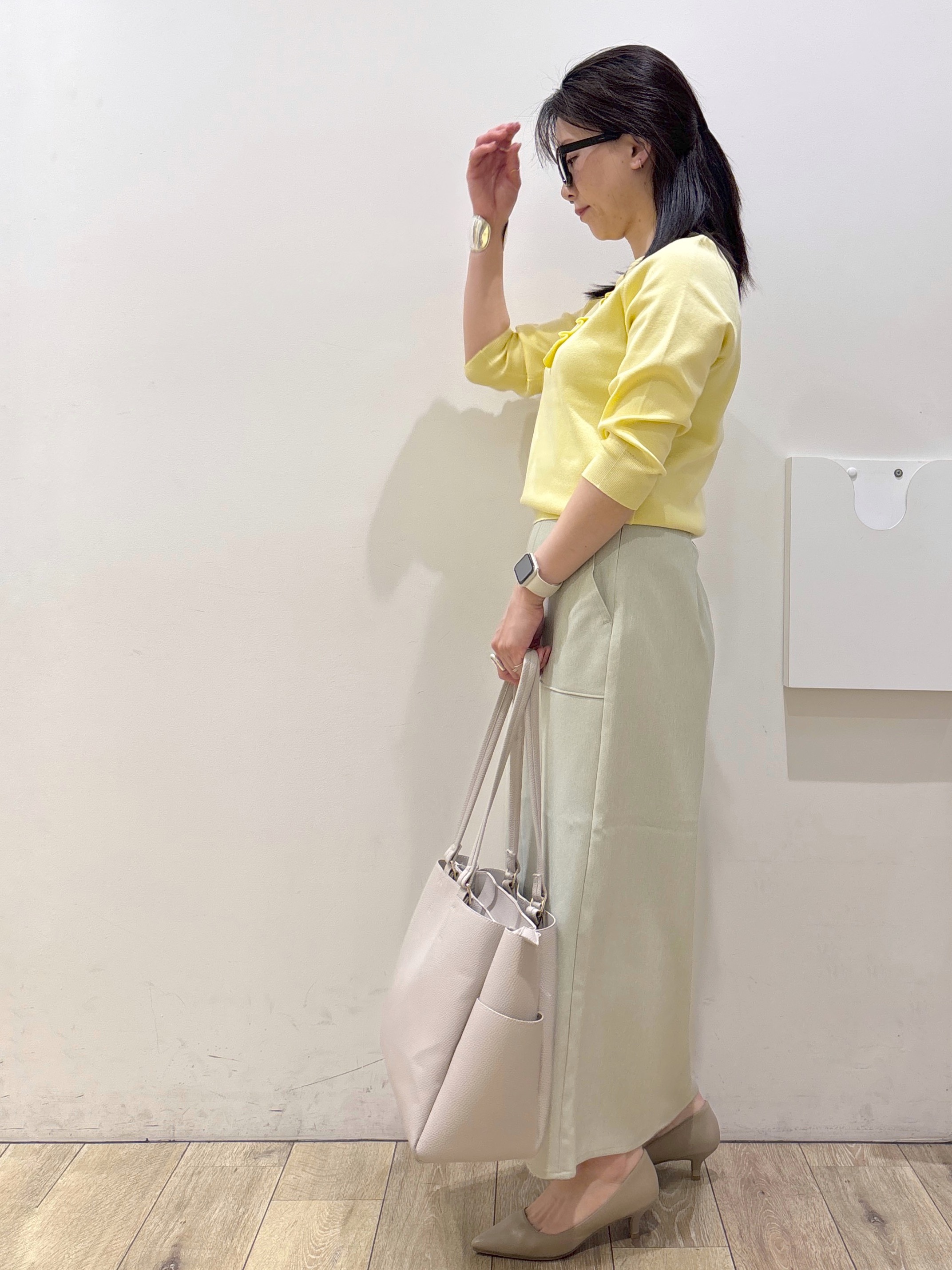 mameさんの「OPAQUE.CLIP｜フリルヘンリーネックニット【洗濯機OK／抗ピル】」を使ったコーディネート