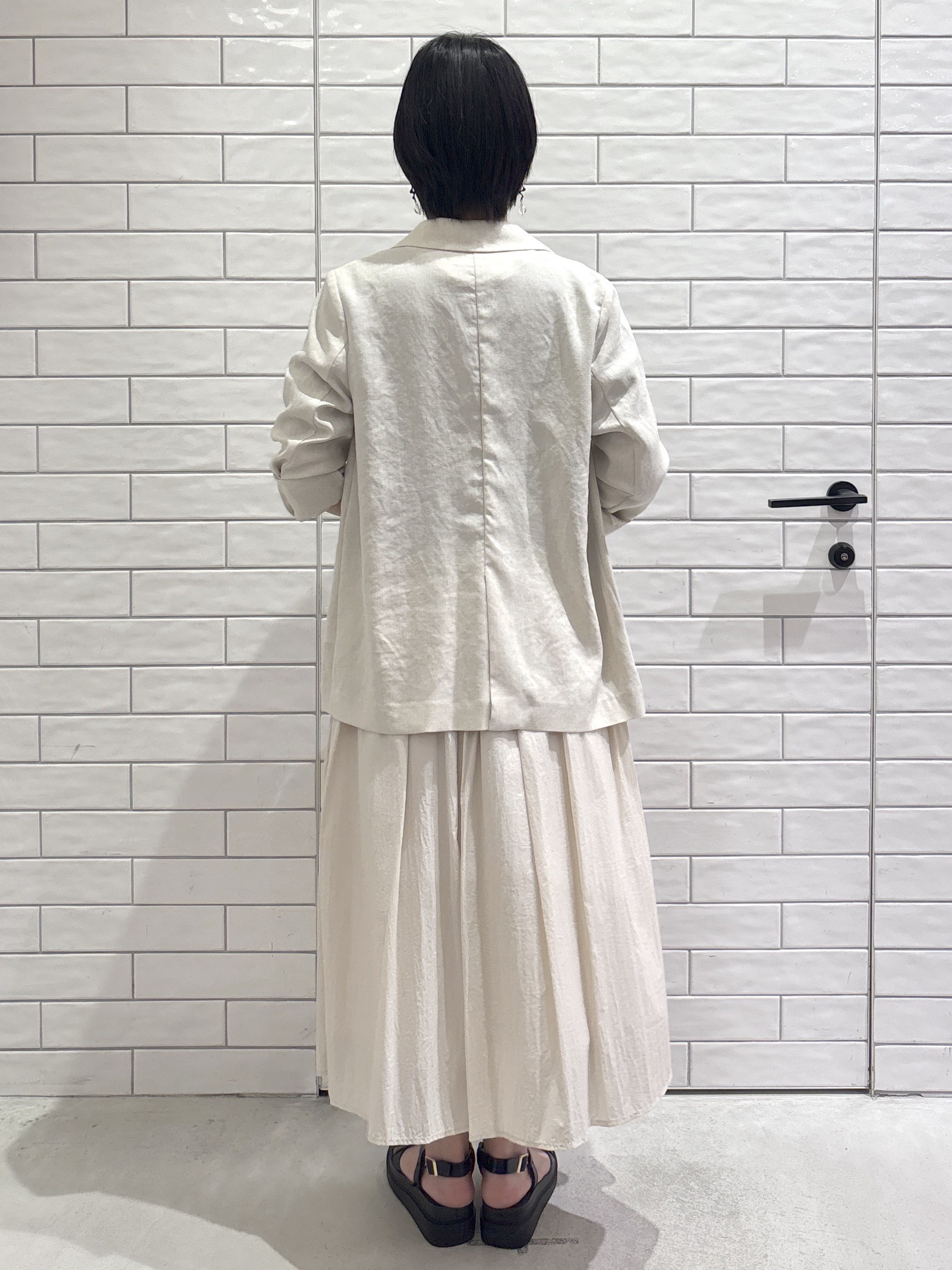 ayumiさんの「OPAQUE.CLIP｜【UV／接触冷感】ダブルブレストジャケット《防シワ加工／洗える》」を使ったコーディネート