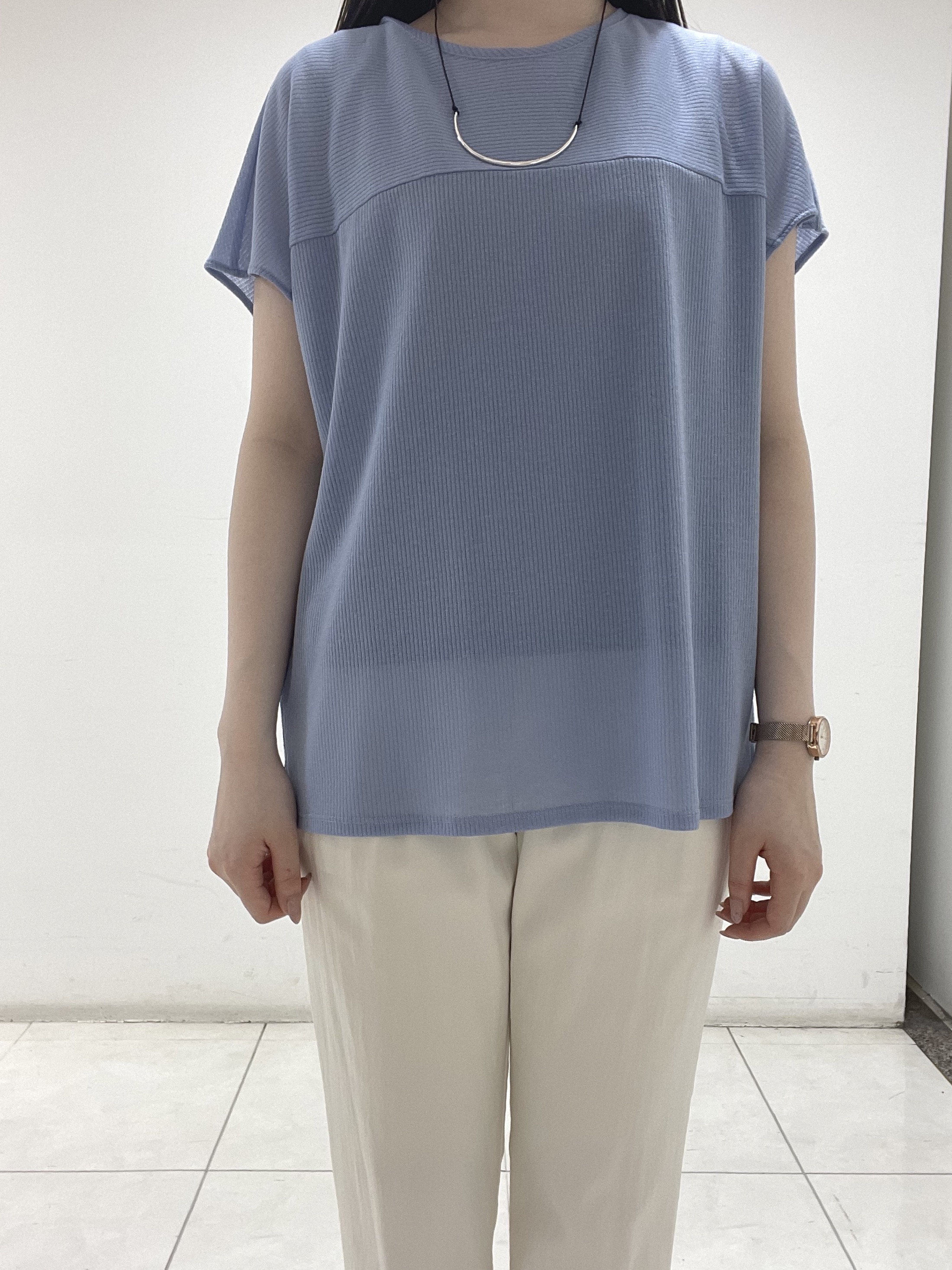 mさんの「INDIVI｜【洗える／アンサンブル可能】シアースストライプトップス」を使ったコーディネート