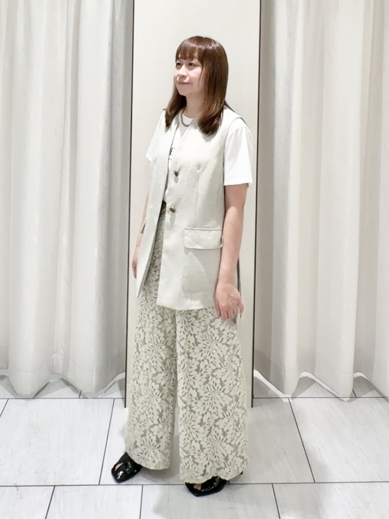 ʏᴜᴋɪᴋᴏさんの「UNTITLED｜【セットアップ可/UV/接触冷感】スラブキーネックジレ」を使ったコーディネート