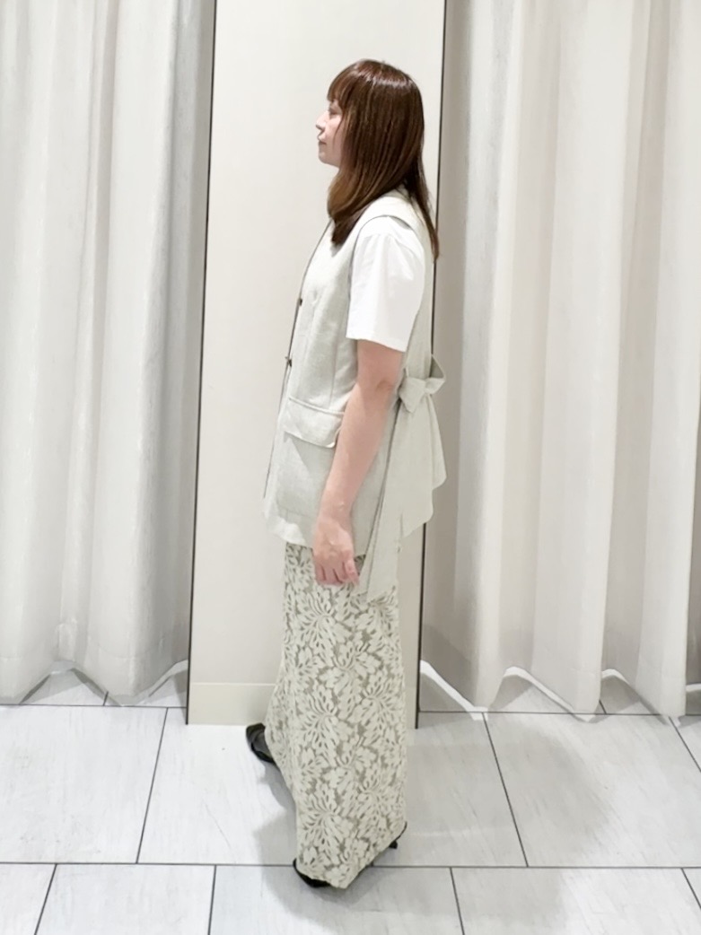 ʏᴜᴋɪᴋᴏさんの「UNTITLED｜【セットアップ可/UV/接触冷感】スラブキーネックジレ」を使ったコーディネート