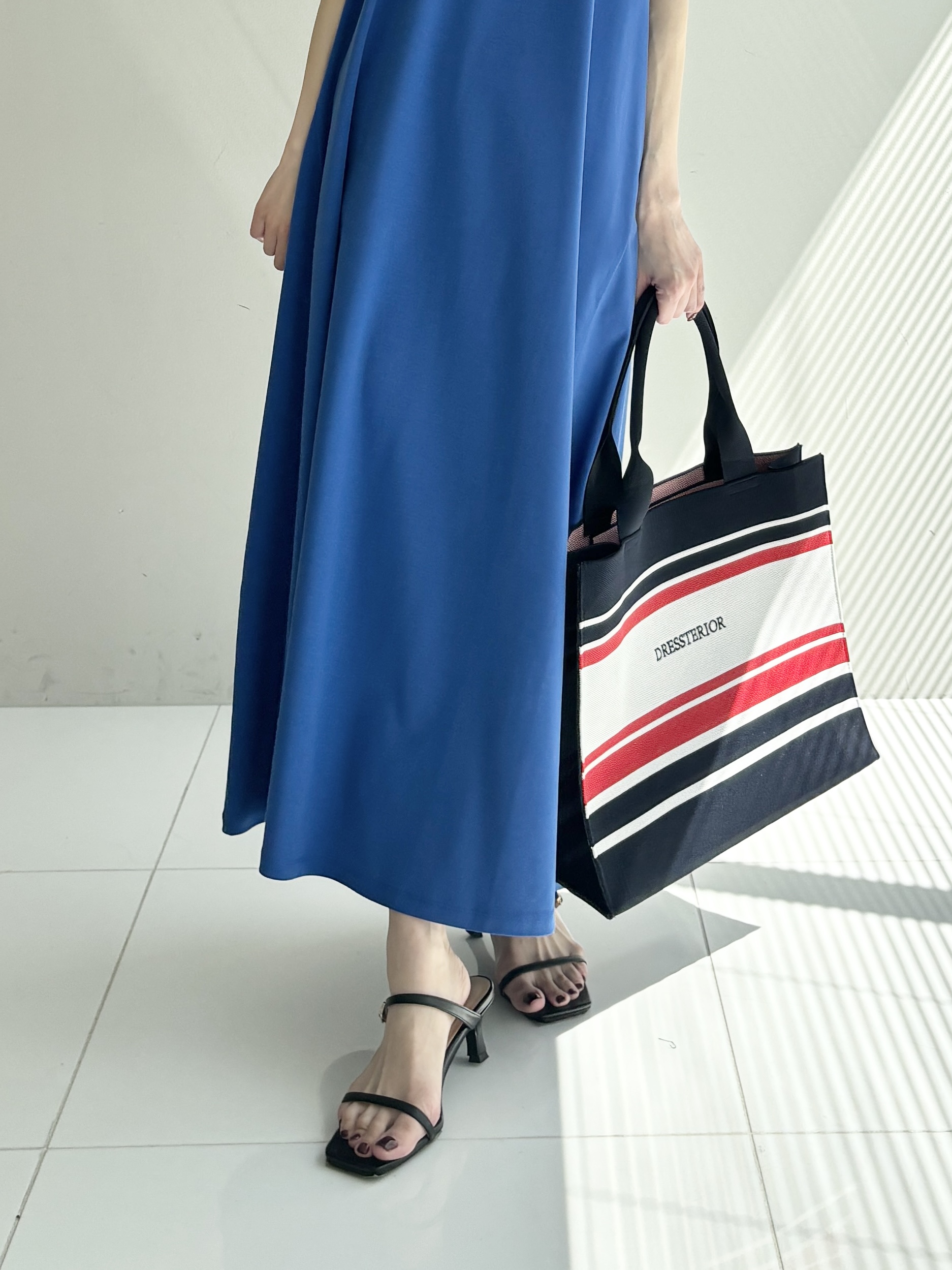清水夏姫さんの「DRESSTERIOR｜【接触冷感／抗菌防臭／消臭/ウォッシャブル】アイスクリアコットン フレンチスリーブワンピース」を使ったコーディネート