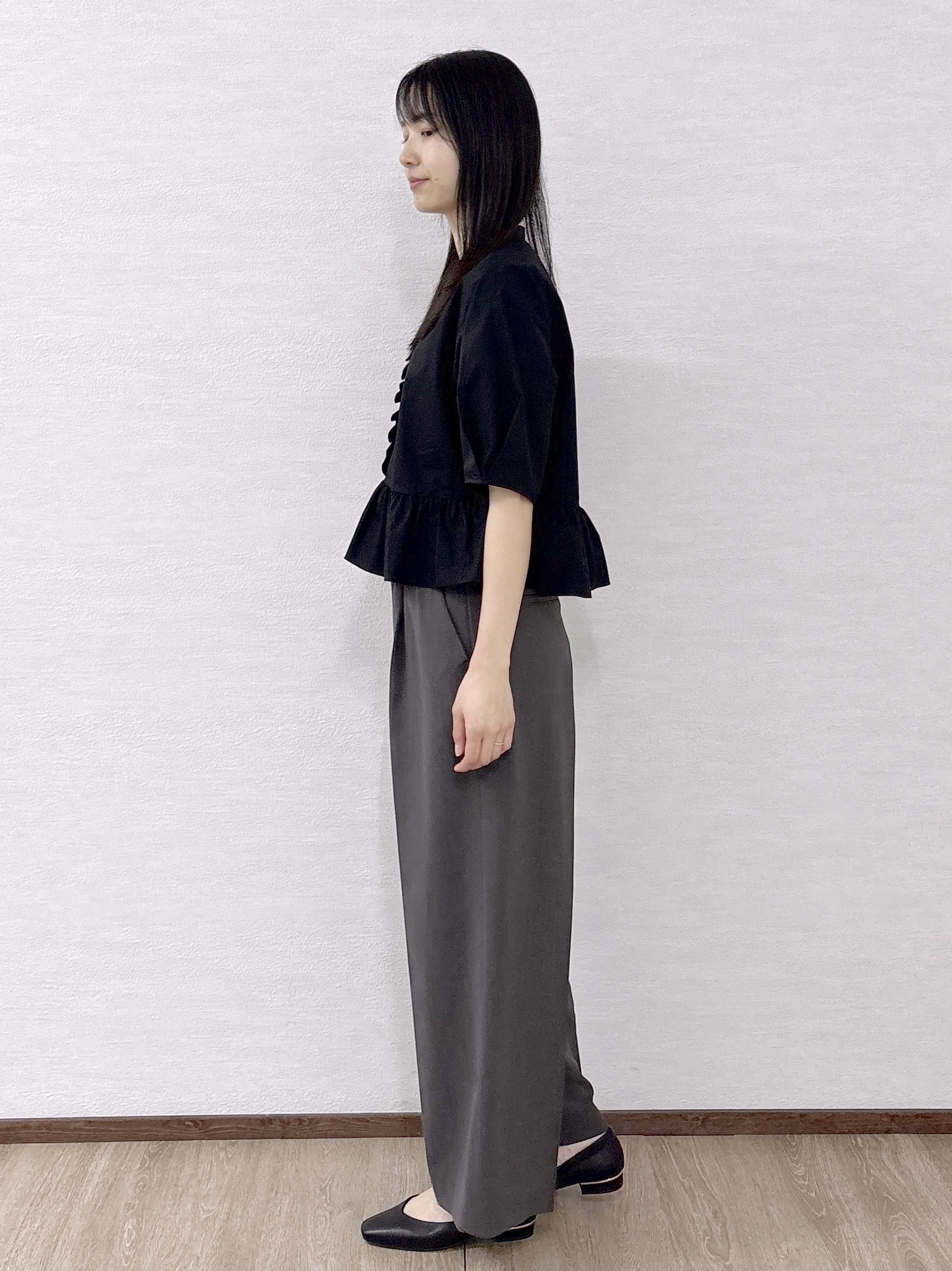 sachikoさんの「OPAQUE.CLIP｜フリルペプラムシャツブラウス【洗濯機OK】」を使ったコーディネート