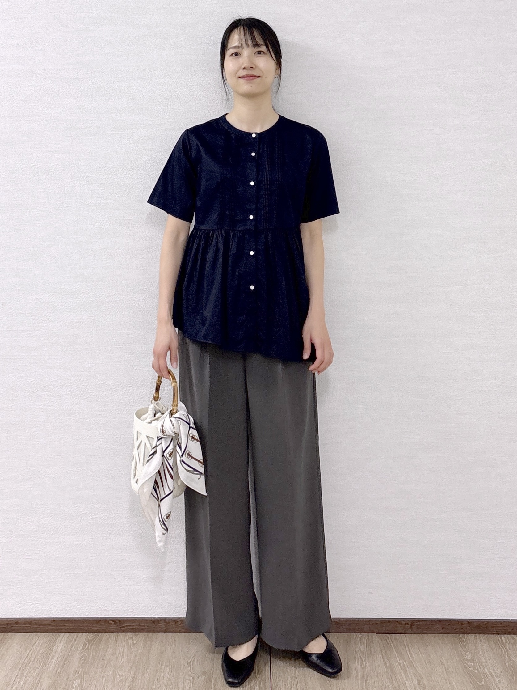 sachikoさんの「OPAQUE.CLIP｜ピンタックアシメペプラムブラウス【洗濯機ＯＫ】」を使ったコーディネート