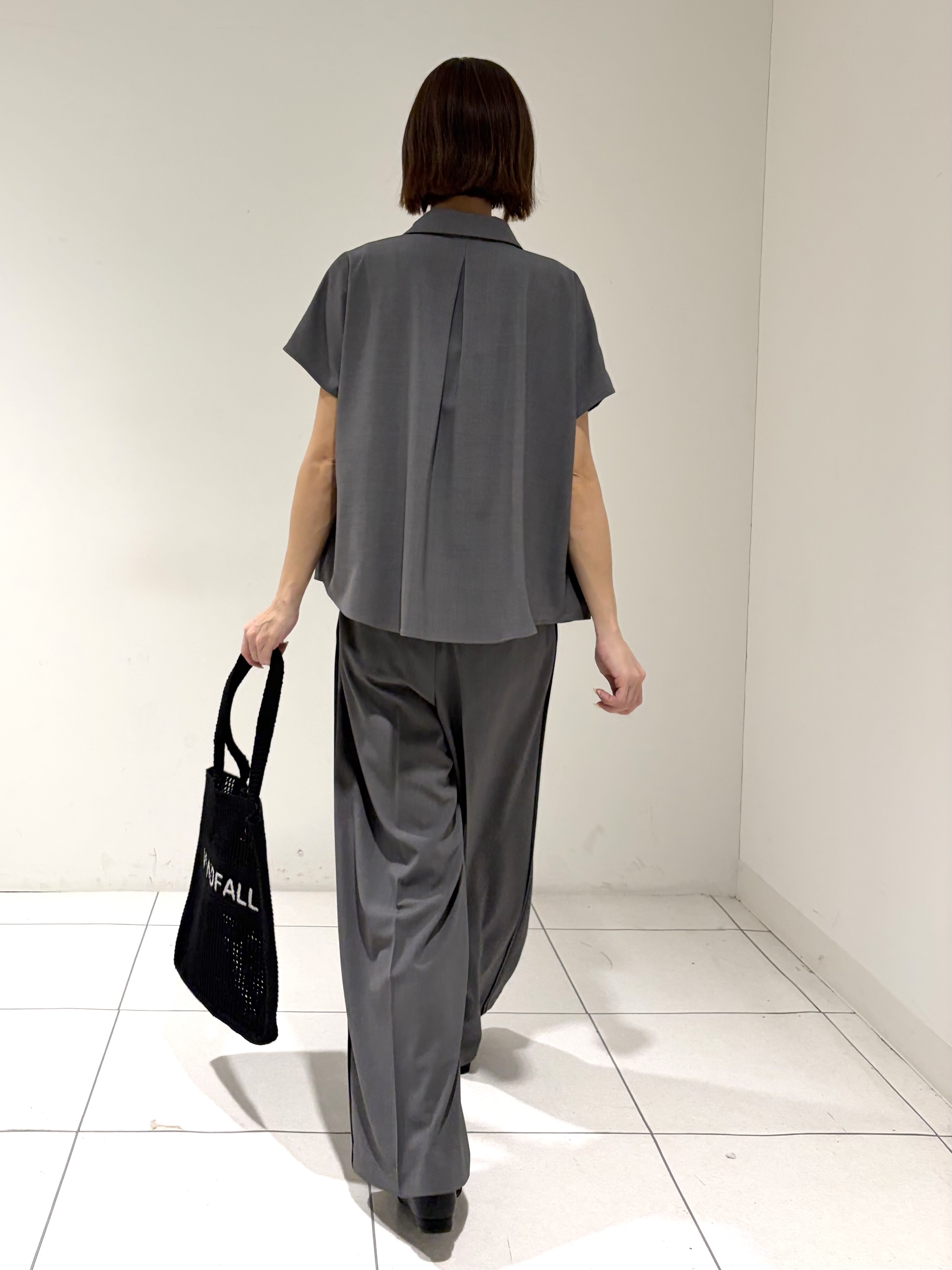 shioriさんの「INDIVI｜Comfy SET UP｜フレアスリーブブラウス【セットアップ対応／通勤／カセット服／接触冷感／UV」を使ったコーディネート