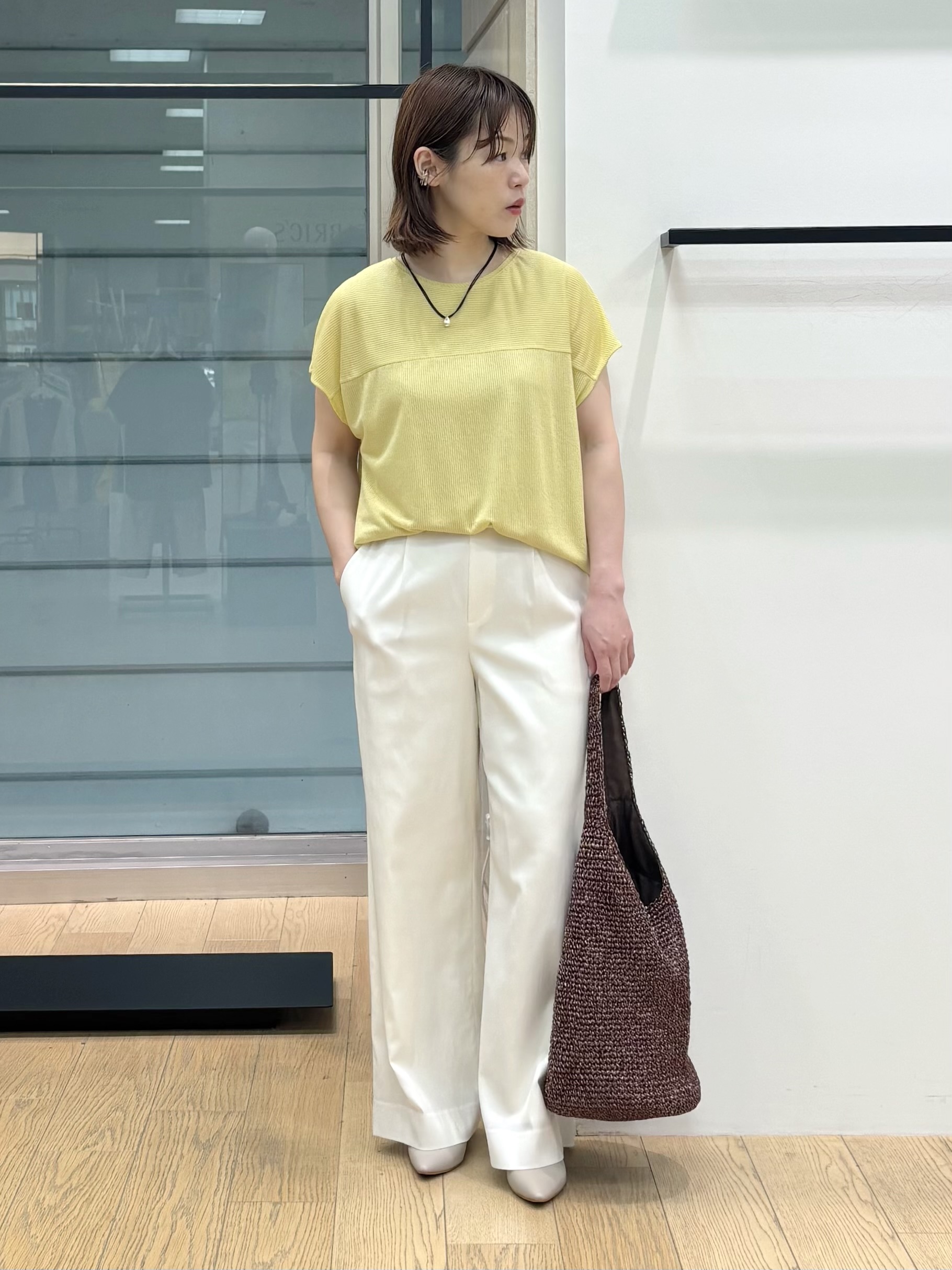 asamiさんの「INDIVI｜【洗える／アンサンブル可能】シアースストライプトップス」を使ったコーディネート