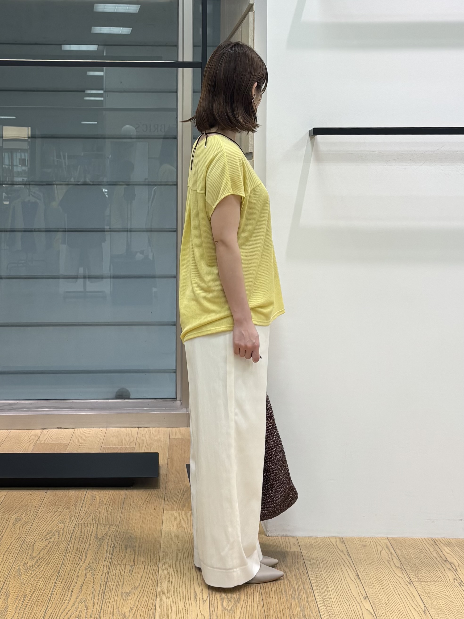 asamiさんの「INDIVI｜【洗える／アンサンブル可能】シアースストライプトップス」を使ったコーディネート