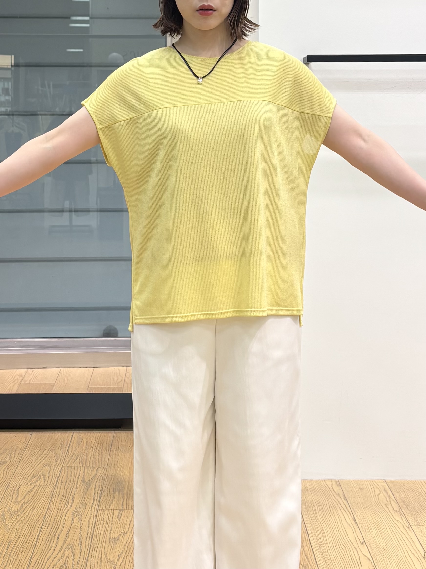 asamiさんの「INDIVI｜【洗える／アンサンブル可能】シアースストライプトップス」を使ったコーディネート