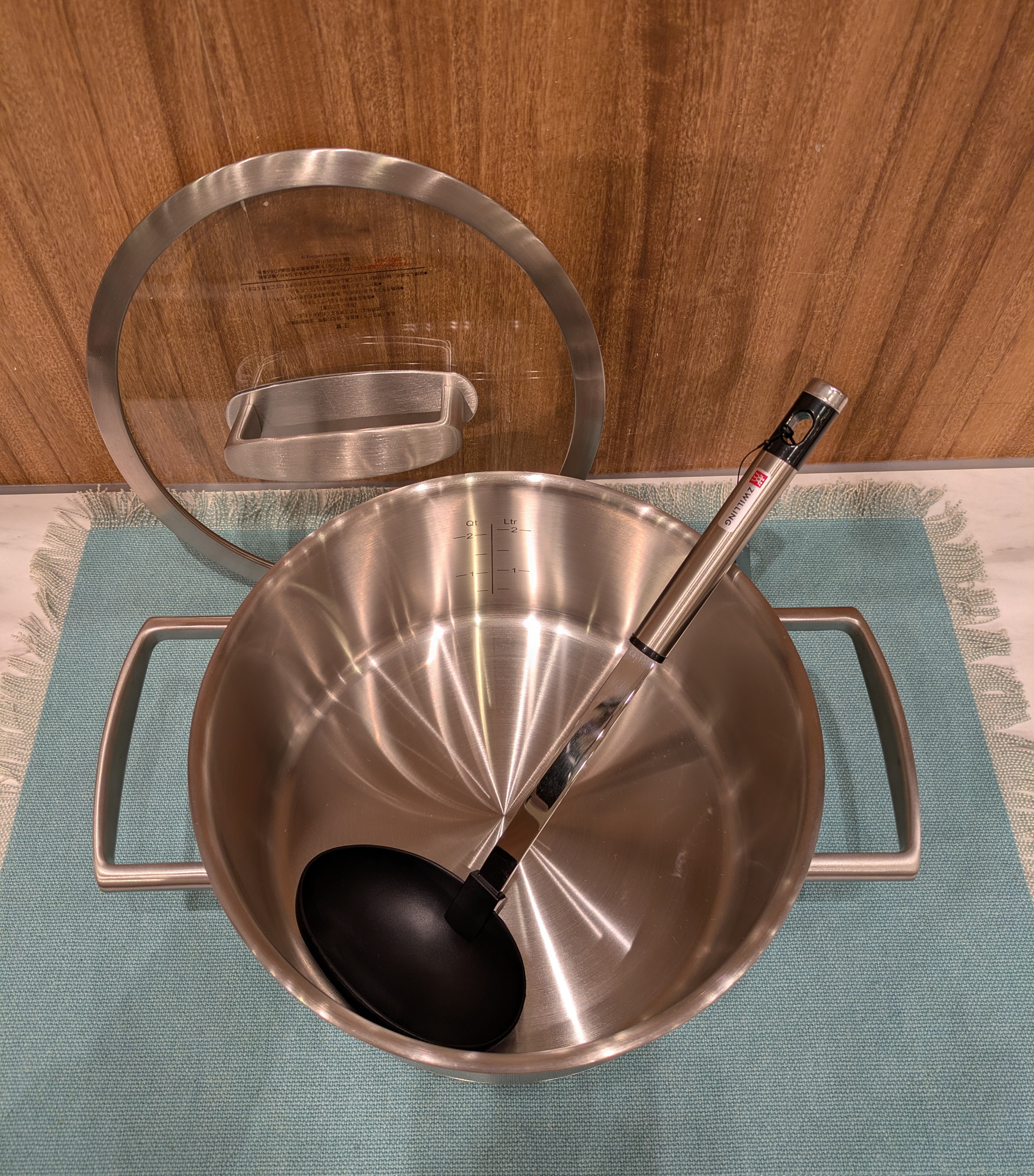 しょこさんの「212 KITCHEN STORE｜ナイロンターナー ＜ZWILLING  ツヴィリング＞」を使ったコーディネート