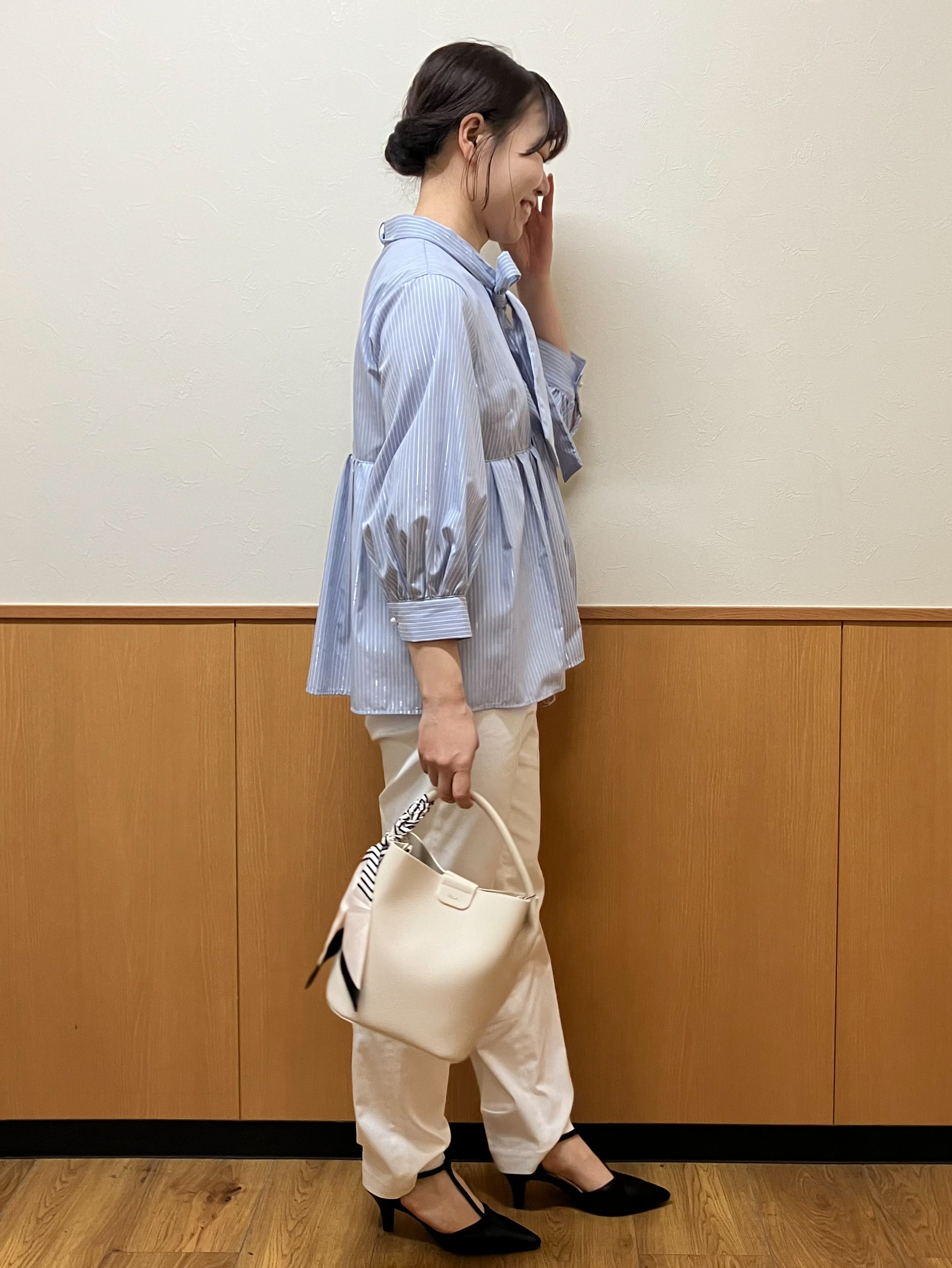 MAYUKIさんの「index｜ペプラムブラウス／ボウタイ取り外し可【洗濯機OK／イージーアイロン／防シワ】《XS～LL／8col》」を使ったコーディネート