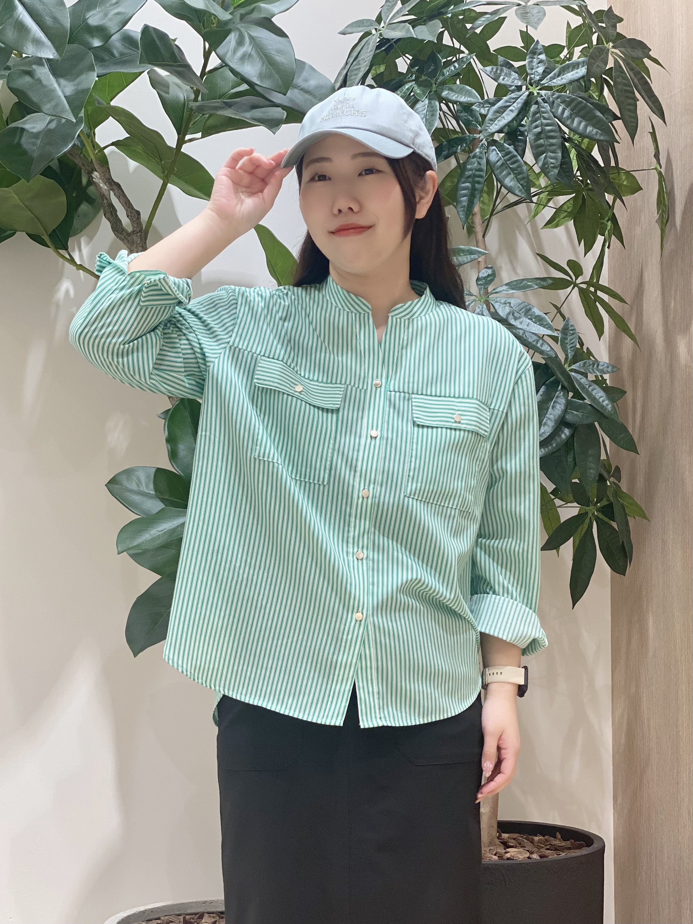 HANAさんの「grove｜【貴島明日香さん着用】お仕事も普段も。今どきワークシャツブラウス」を使ったコーディネート
