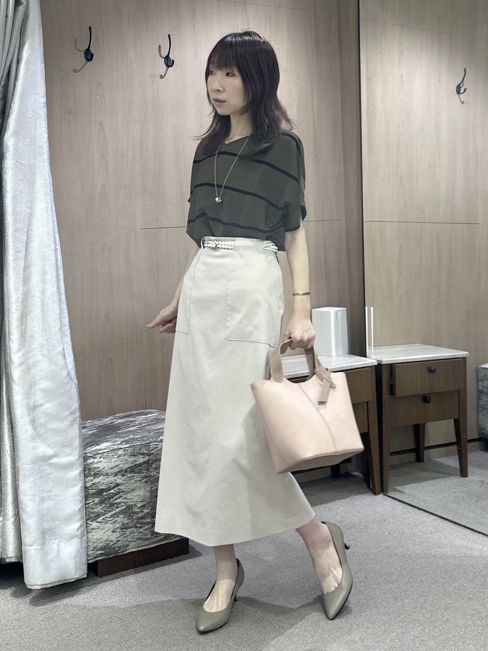 Miwaさんの「UNTITLED｜【11色展開/体型カバー】前後2WAYフレンチスリーブニット」を使ったコーディネート