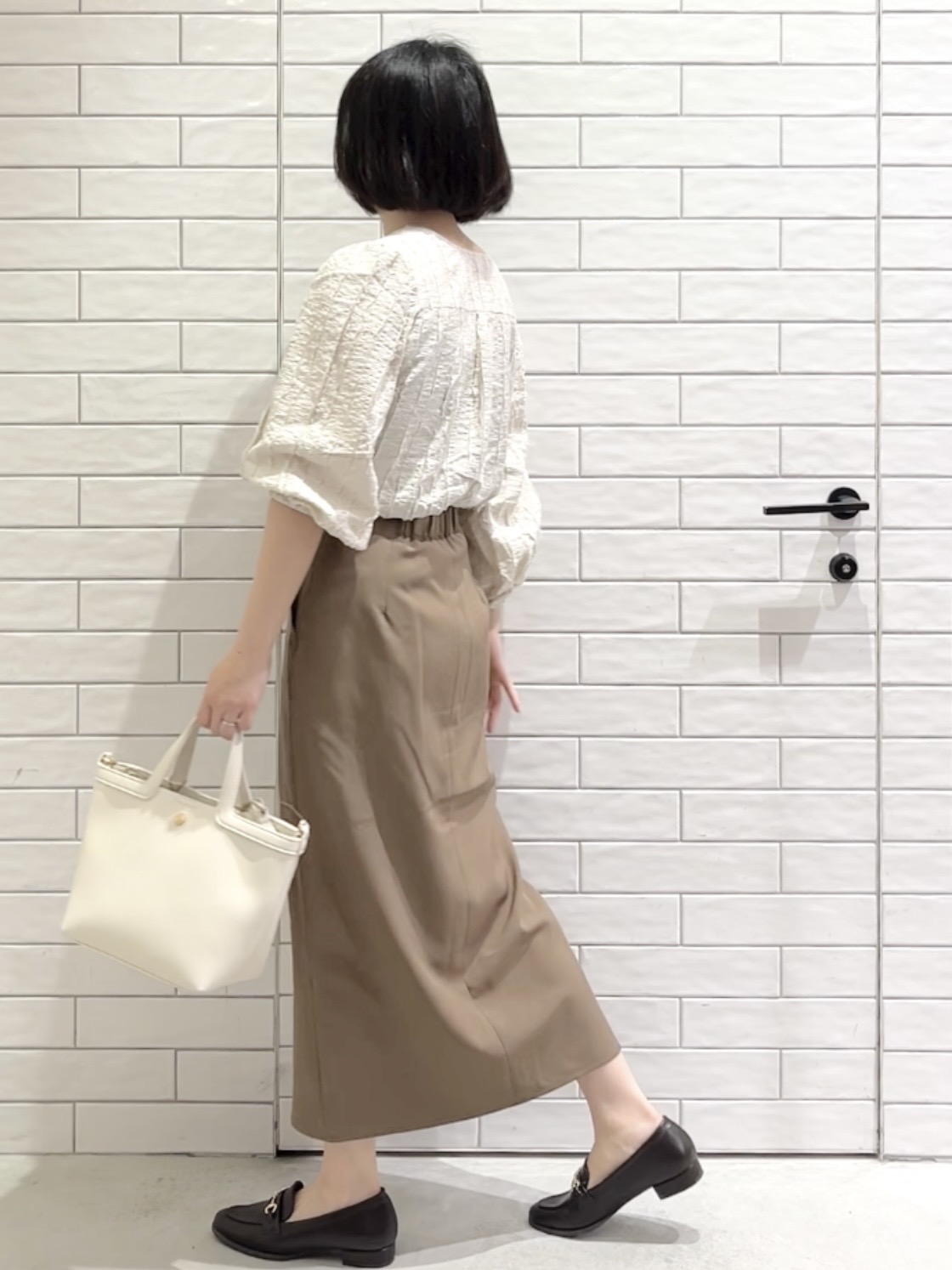 しおりさんの「OPAQUE.CLIP｜フリンジジャカードブラウス【洗濯機OK】」を使ったコーディネート