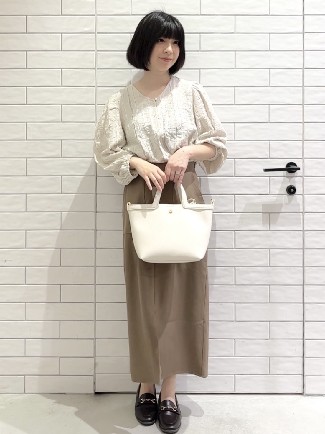 しおりさんの「OPAQUE.CLIP｜フリンジジャカードブラウス【洗濯機OK】」を使ったコーディネート