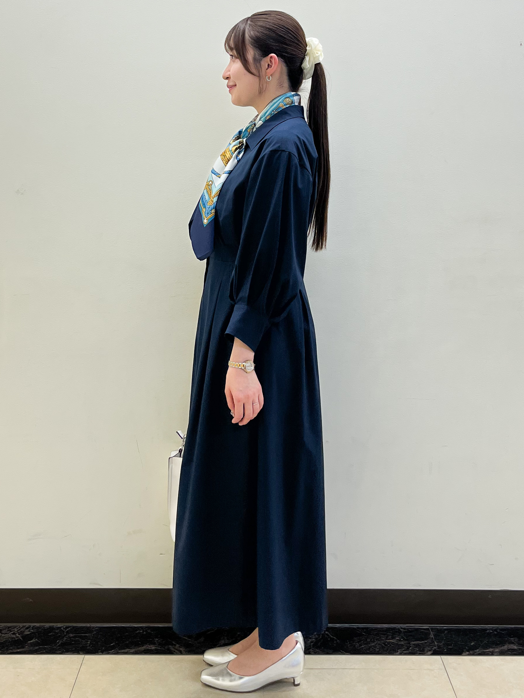 mikikoさんの「Reflect｜タイプライターシャツロングワンピース」を使ったコーディネート