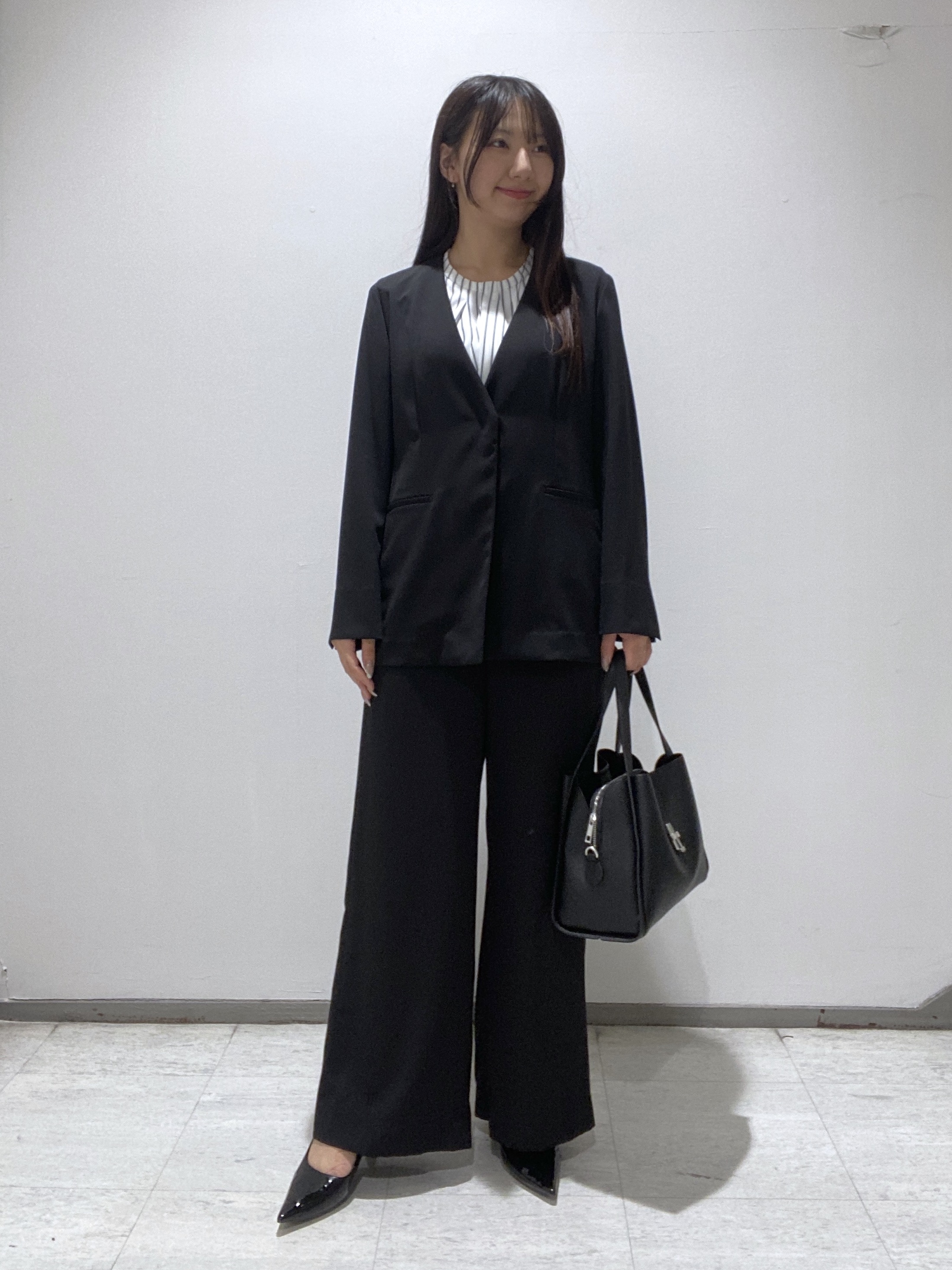 meiさんの「INDIVI｜【洗える／UVケア】ストライプ柄＆無地 ボウタイ風 半袖ブラウス」を使ったコーディネート