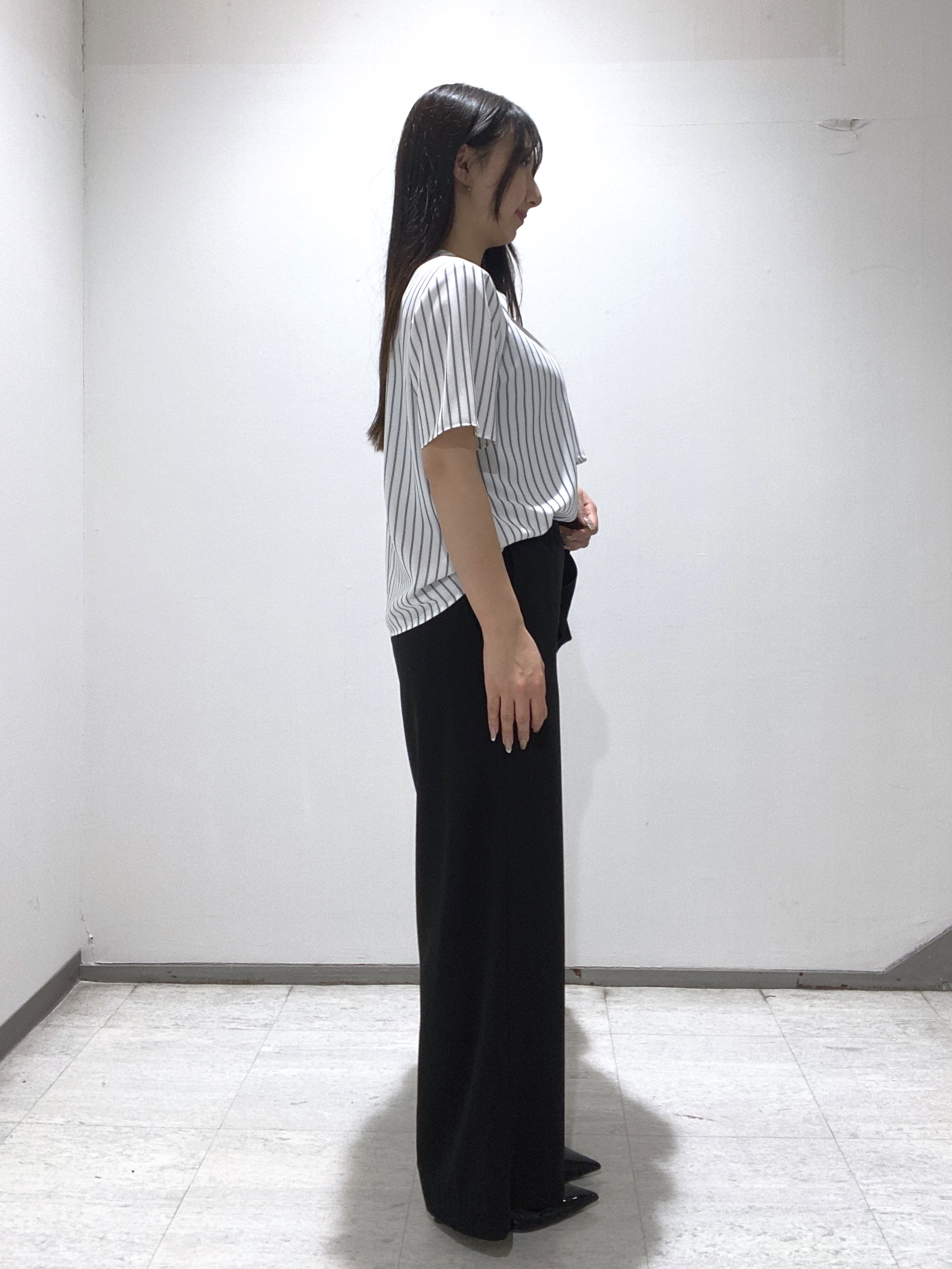 meiさんの「INDIVI｜【洗える／UVケア】ストライプ柄＆無地 ボウタイ風 半袖ブラウス」を使ったコーディネート