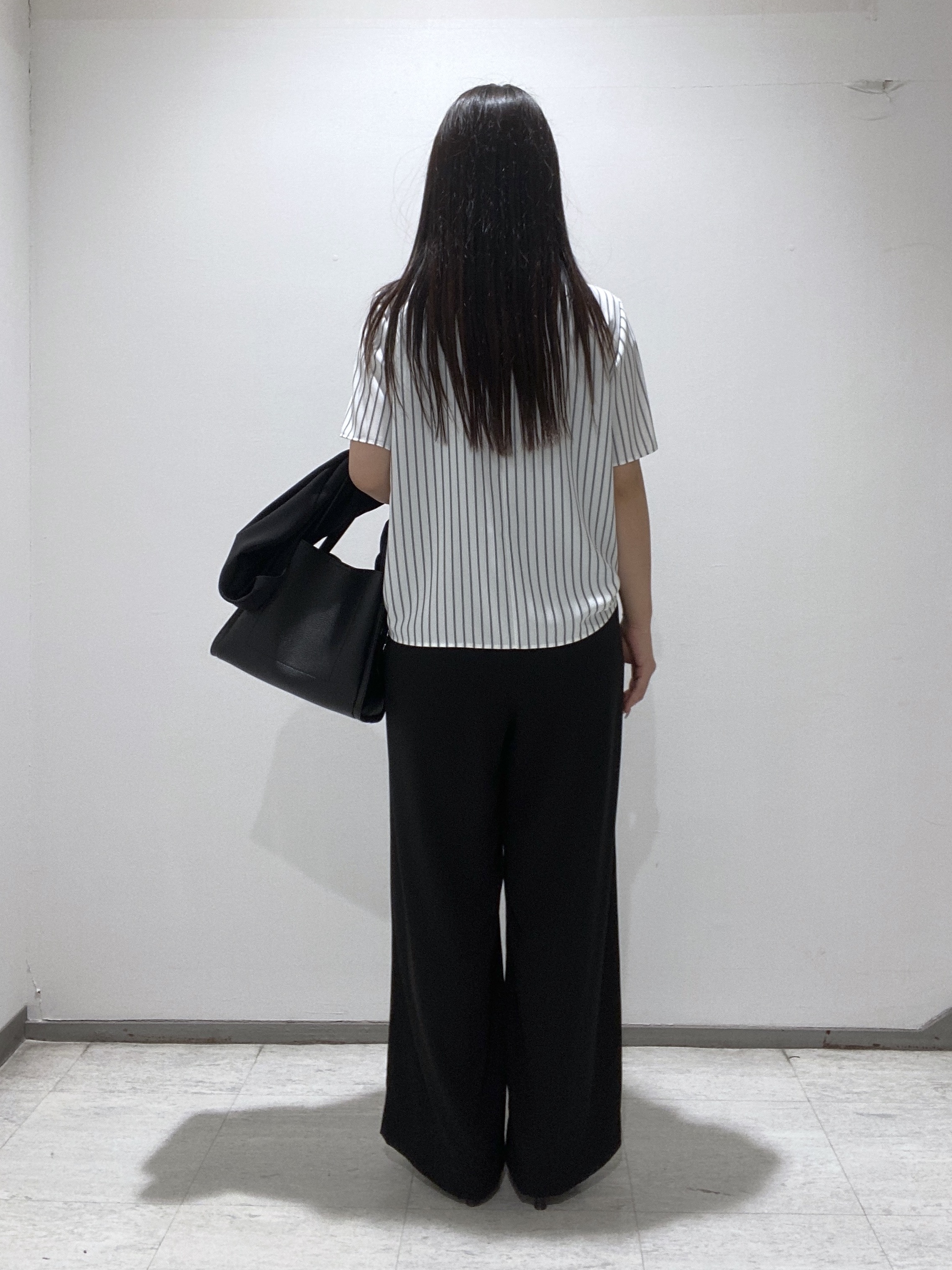 meiさんの「INDIVI｜【洗える／UVケア】ストライプ柄＆無地 ボウタイ風 半袖ブラウス」を使ったコーディネート
