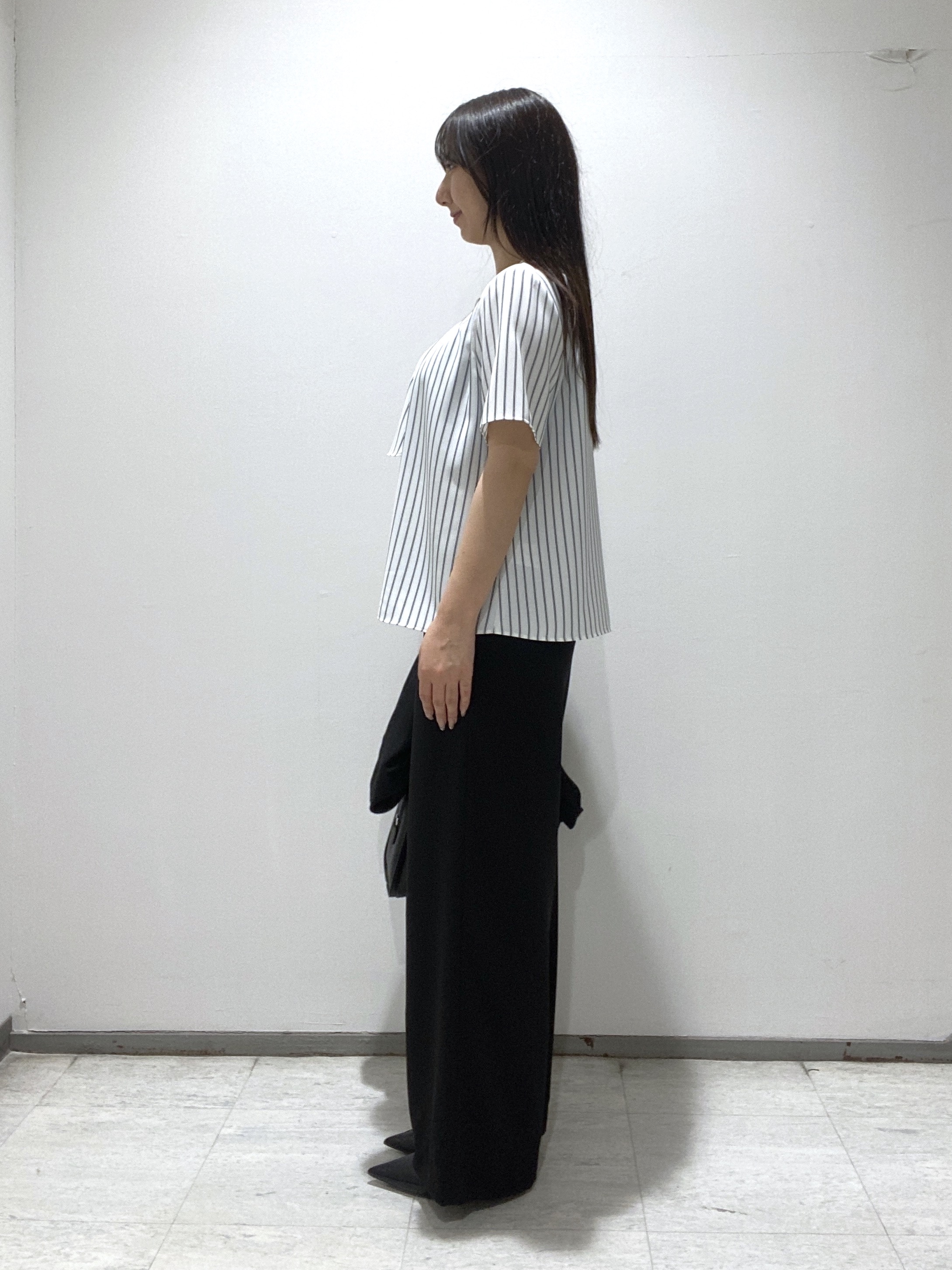 meiさんの「INDIVI｜【洗える／UVケア】ストライプ柄＆無地 ボウタイ風 半袖ブラウス」を使ったコーディネート