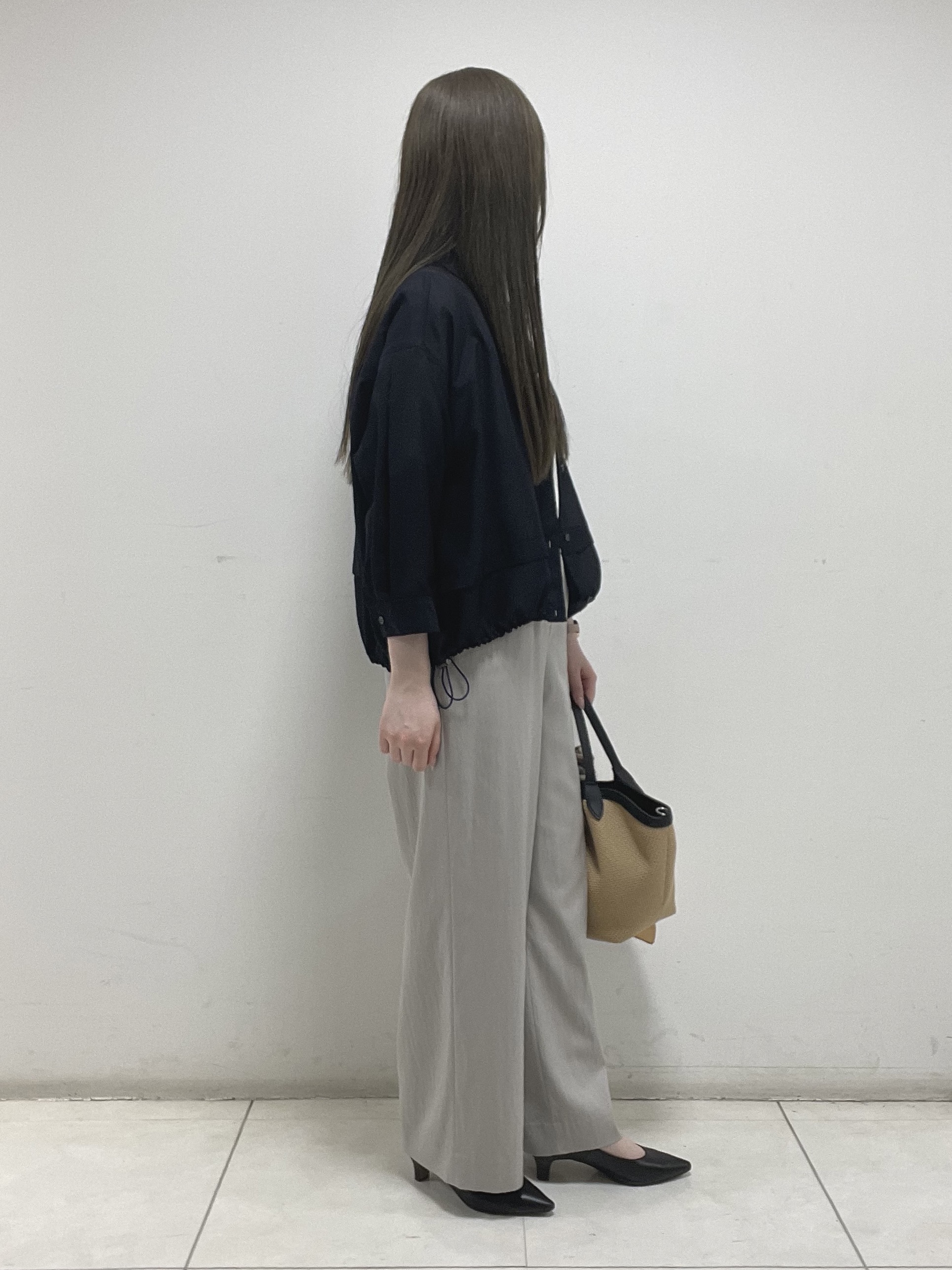 mさんの「INDIVI｜【接触冷感／洗える／2WAY】ドロスト付 シアーシャンブレーシャツ」を使ったコーディネート