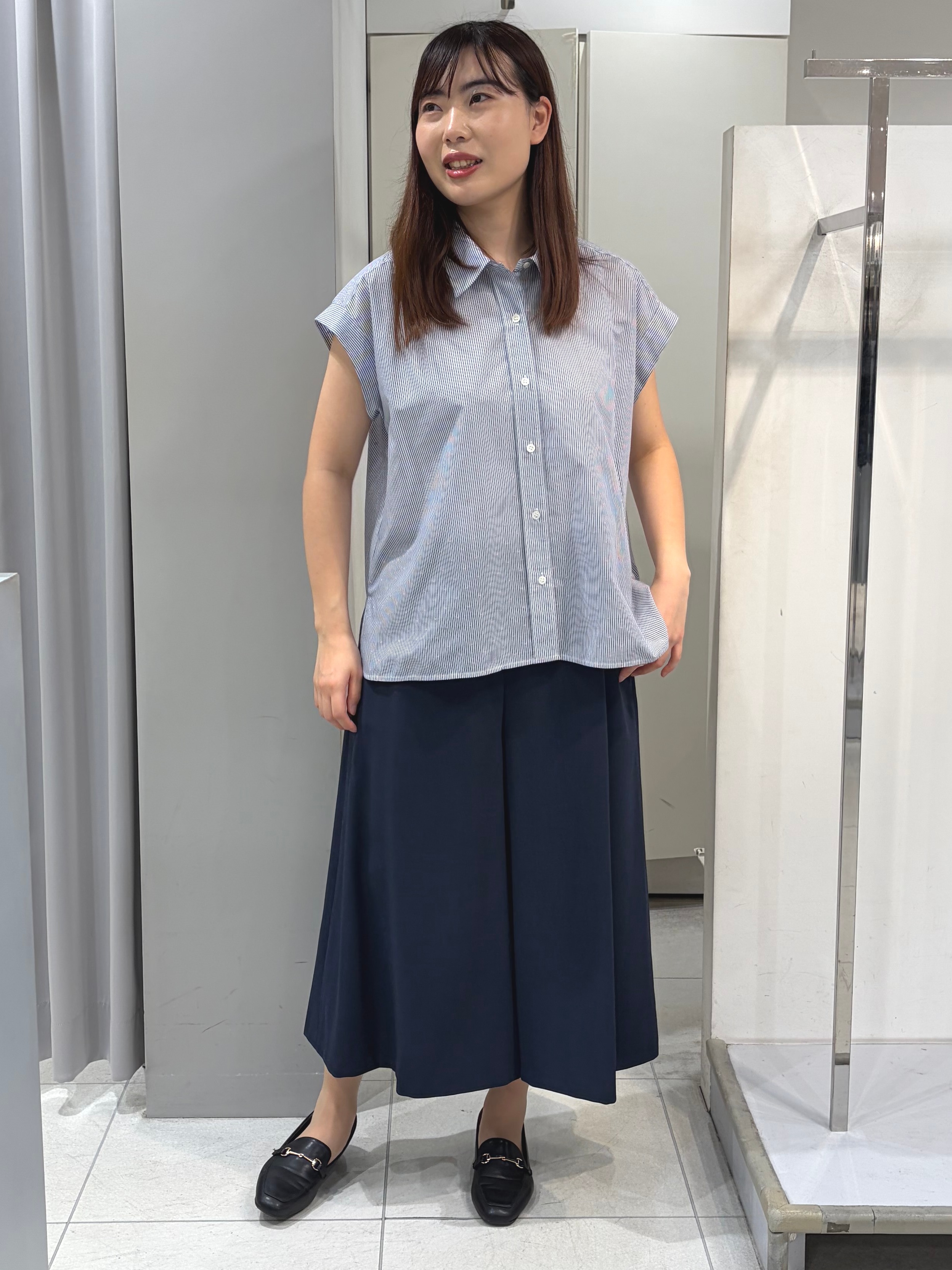 AZUSAさんの「Reflect｜【接触冷感】フレンチスリーブシャツブラウス」を使ったコーディネート