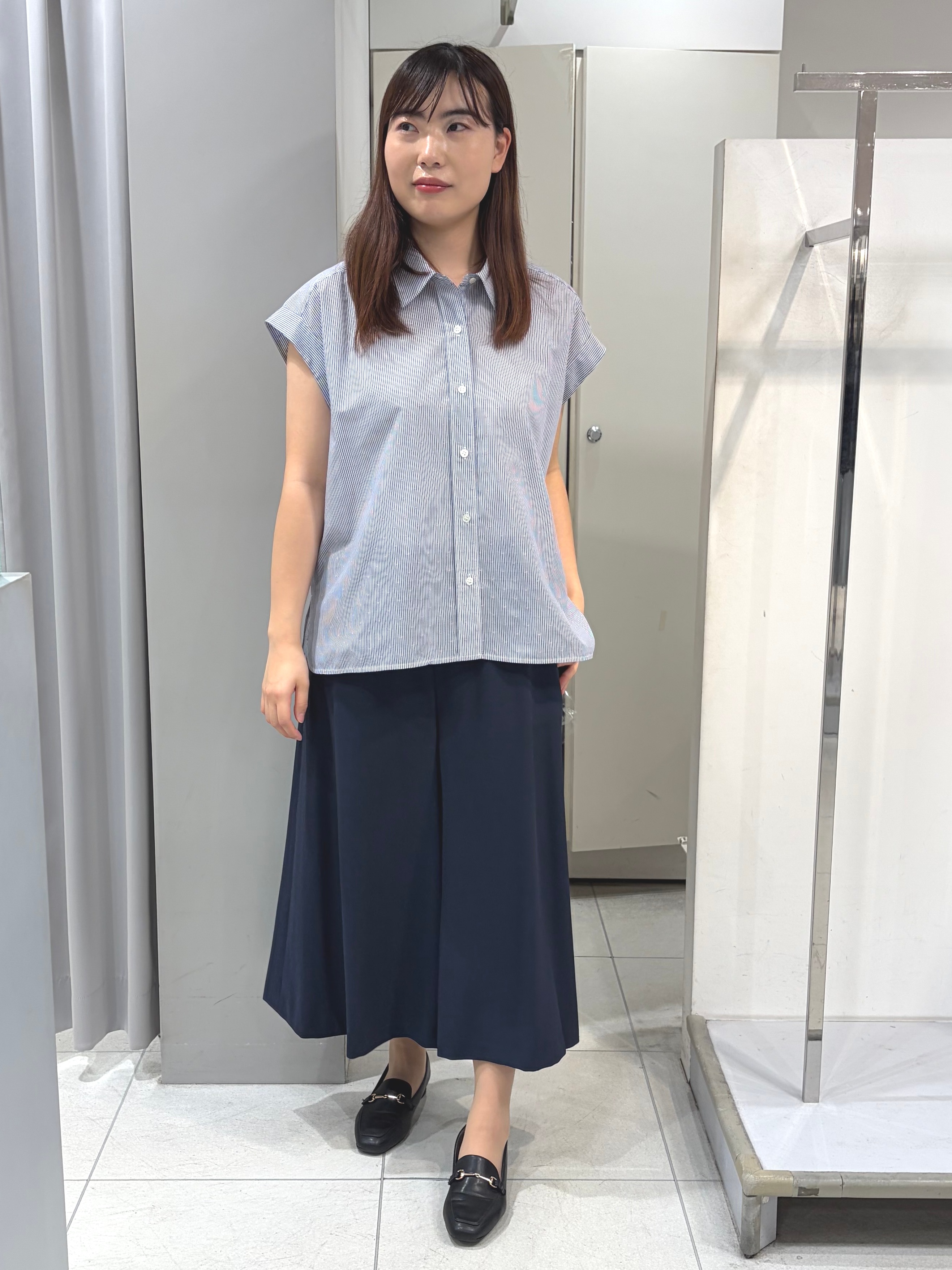 AZUSAさんの「Reflect｜【接触冷感】フレンチスリーブシャツブラウス」を使ったコーディネート