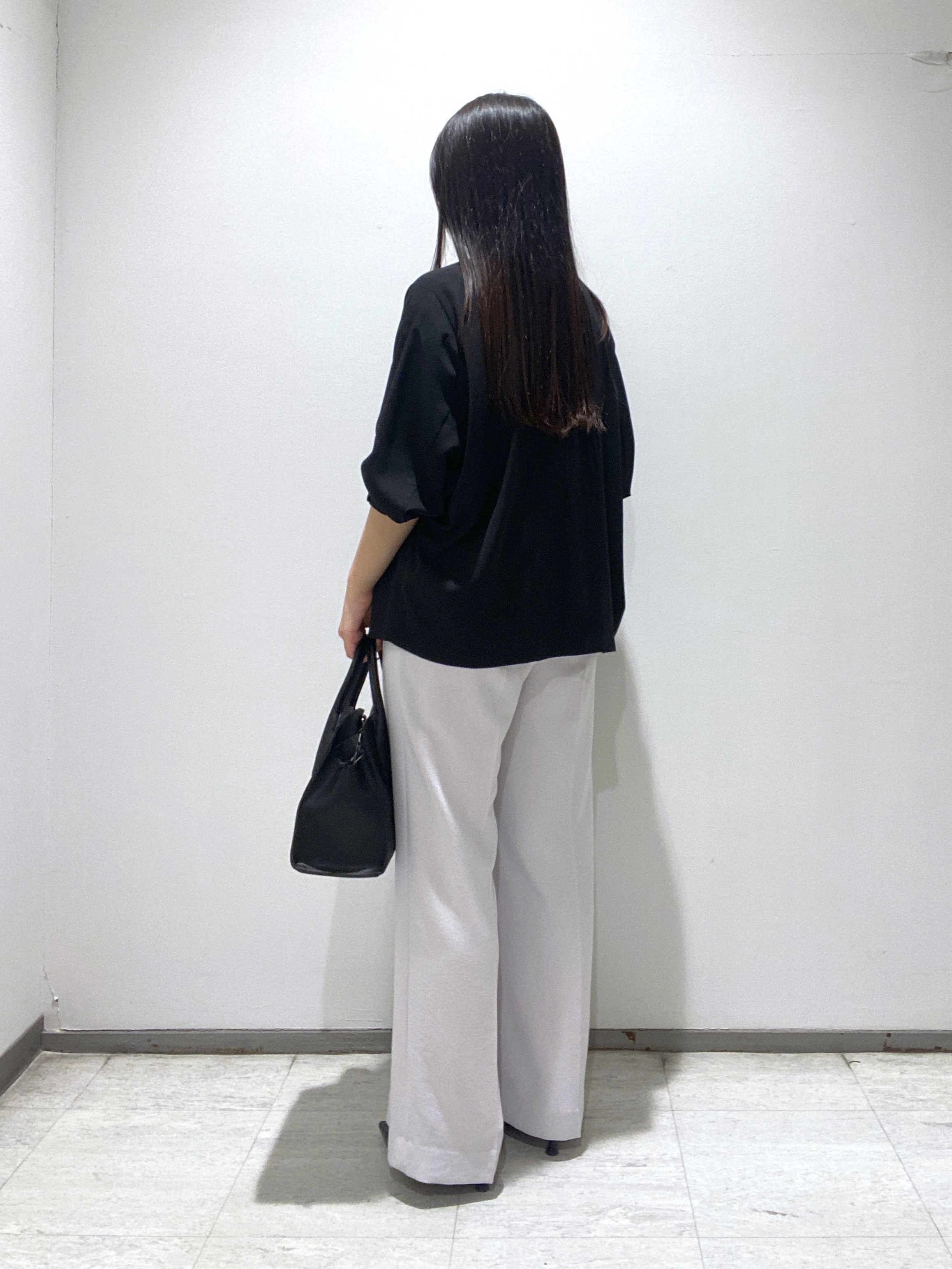 meiさんの「INDIVI｜【UVケア／選べるグラフィック】スムースジャージTシャツ」を使ったコーディネート