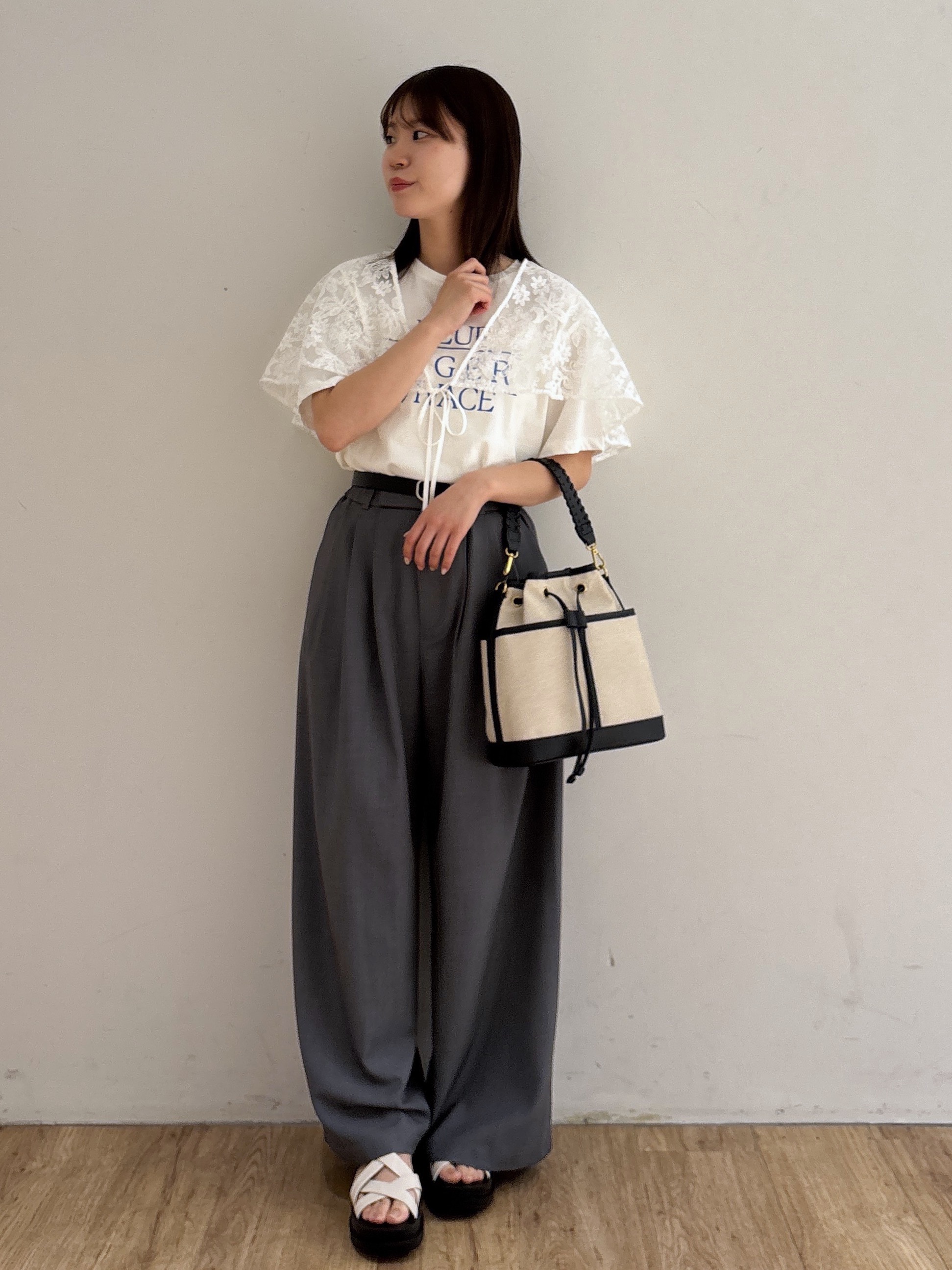 mireiさんの「OPAQUE.CLIP｜ロゴプリントアソートTシャツ【洗濯機OK】」を使ったコーディネート