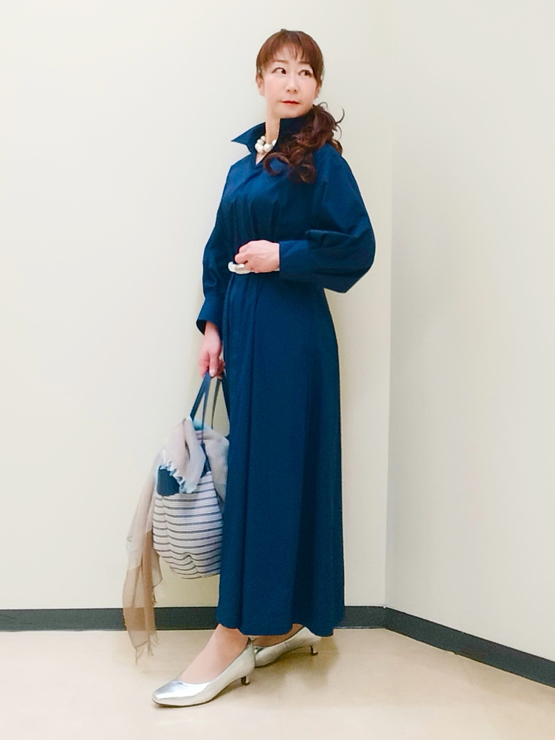 花さんの「Reflect｜タイプライターシャツロングワンピース」を使ったコーディネート