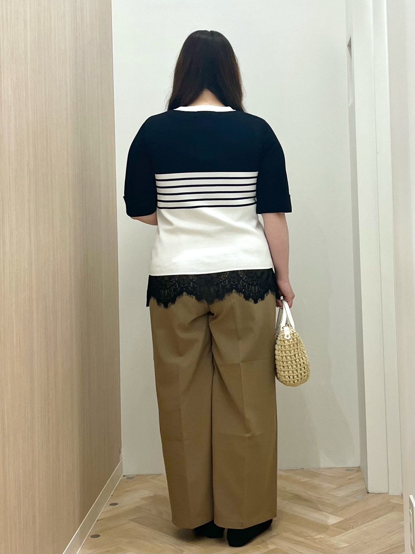 akariさんの「grove｜【シリーズ累計36万枚/名品ニット】やわらかドライタッチ 袖メッシュ編みニット」を使ったコーディネート