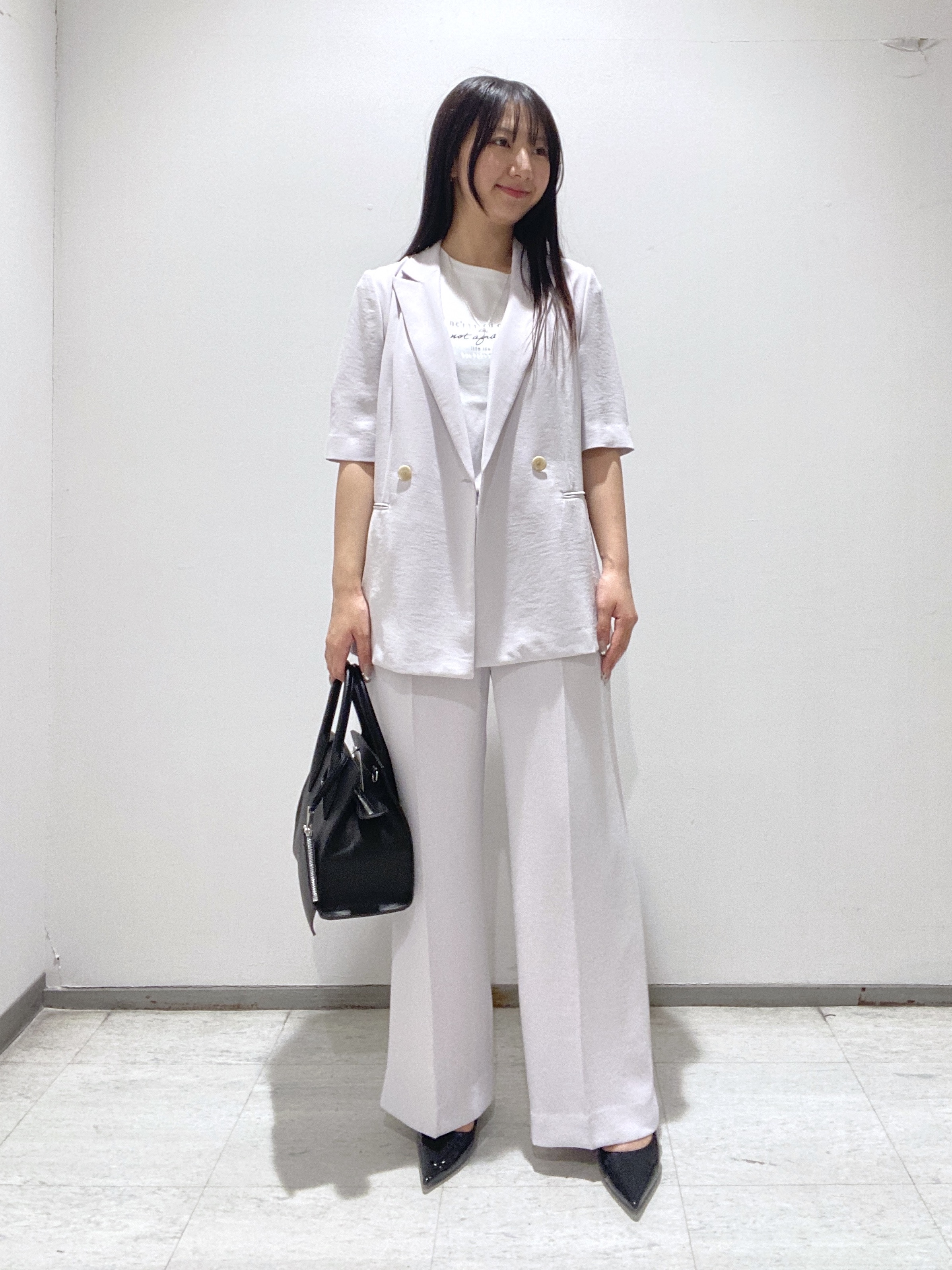 meiさんの「INDIVI｜【UVケア／選べるグラフィック】スムースジャージTシャツ」を使ったコーディネート