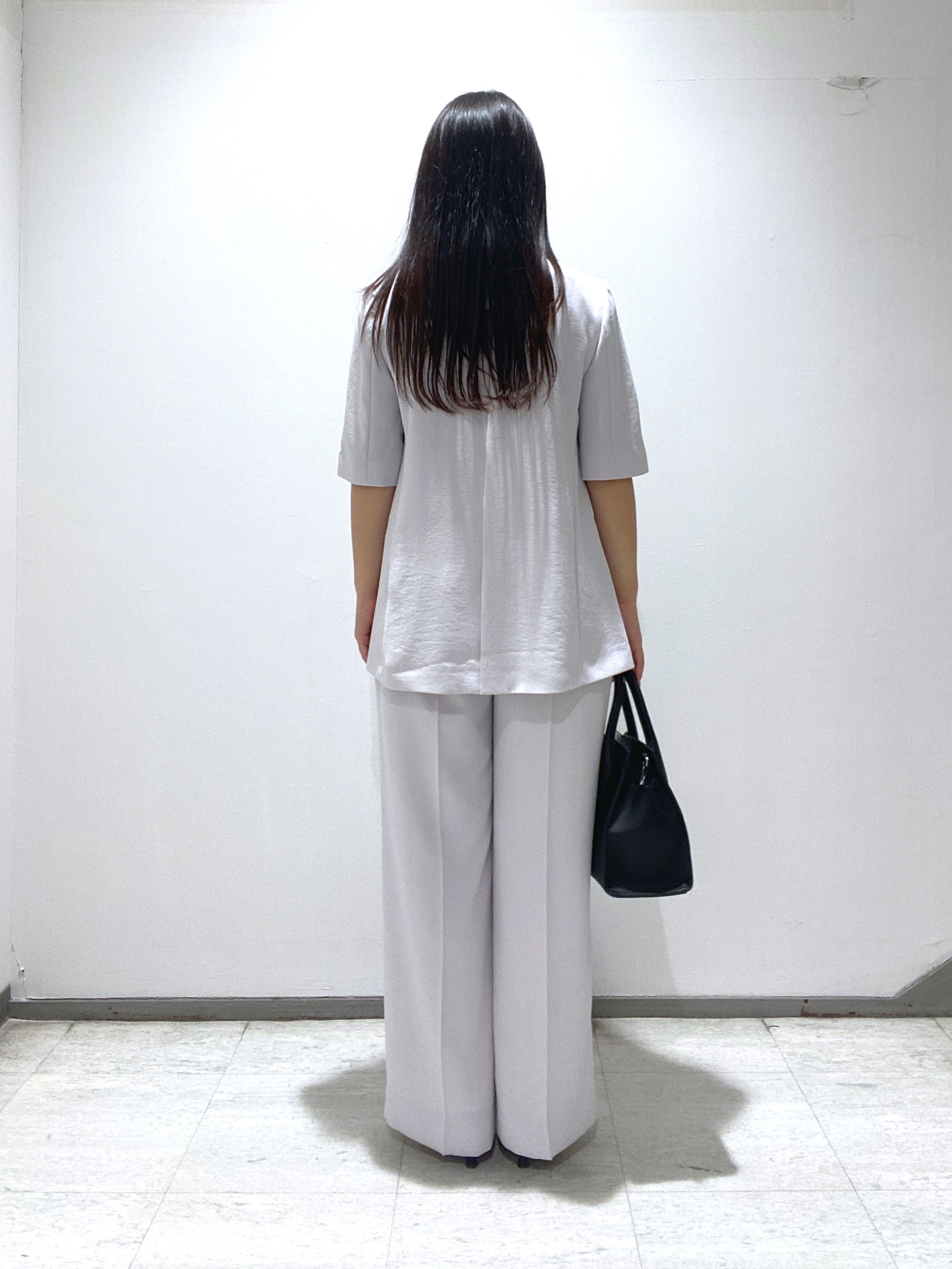meiさんの「INDIVI｜【UVケア／選べるグラフィック】スムースジャージTシャツ」を使ったコーディネート