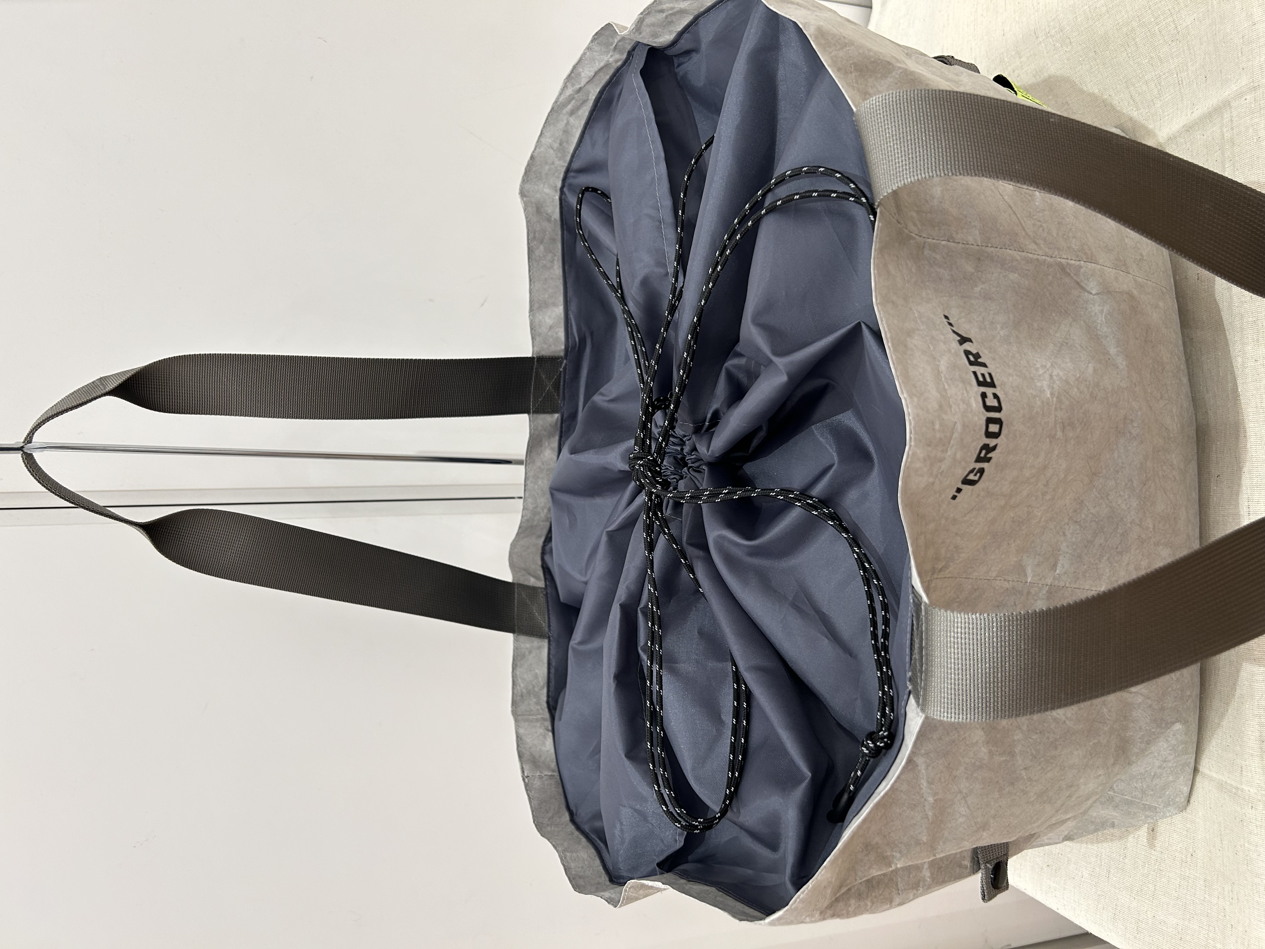 たかともさんの「212 KITCHEN STORE｜COOLBAG/GROCERY GRAY」を使ったコーディネート