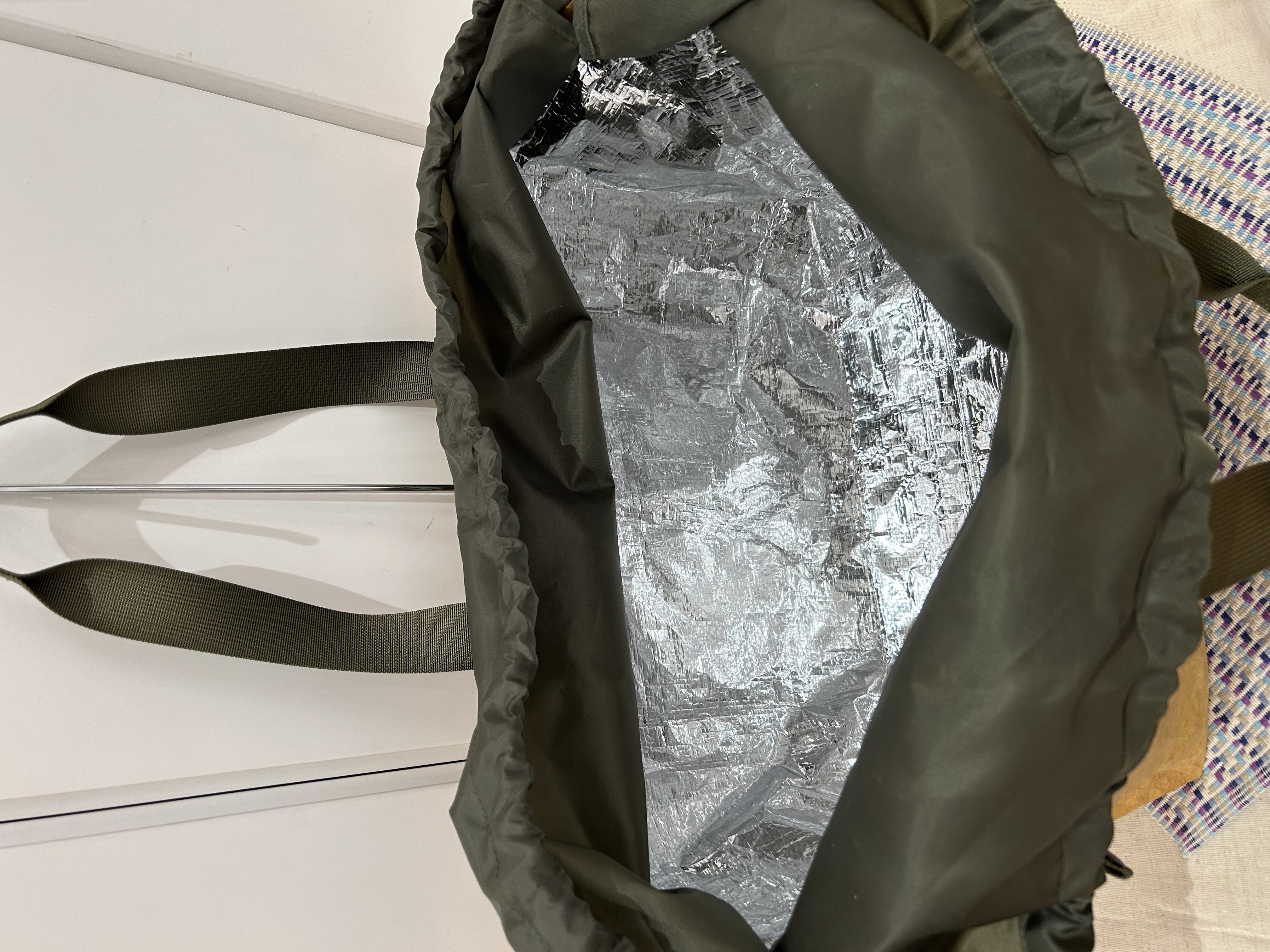 たかともさんの「212 KITCHEN STORE｜COOLBAG/GROCERY GRAY」を使ったコーディネート