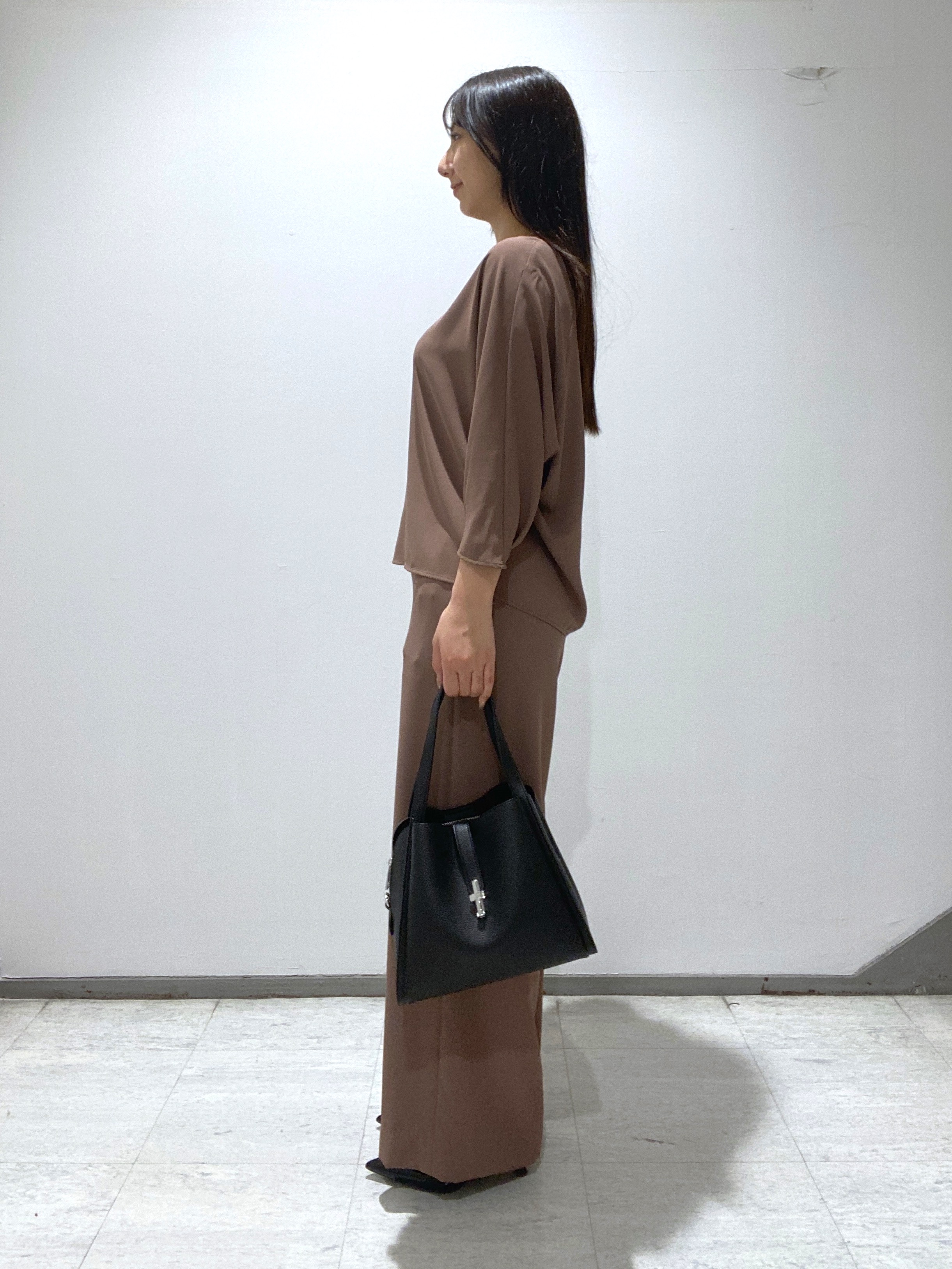 meiさんの「INDIVI｜【接触冷感／透湿／着る日傘】ドルマントップス」を使ったコーディネート