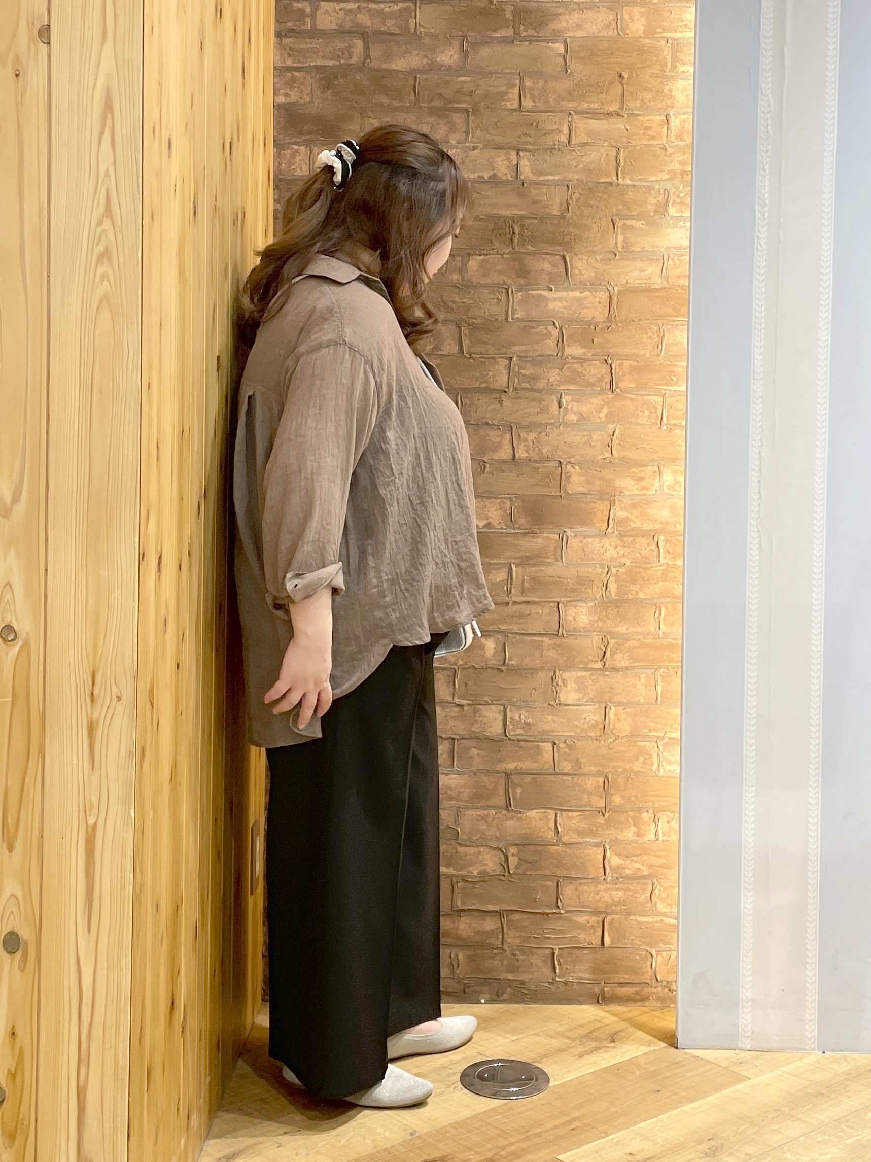 Risaさんの「SHOO･LA･RUE｜【体型カバー】ふんわり質感 やわらかこなれシアーシャツ」を使ったコーディネート