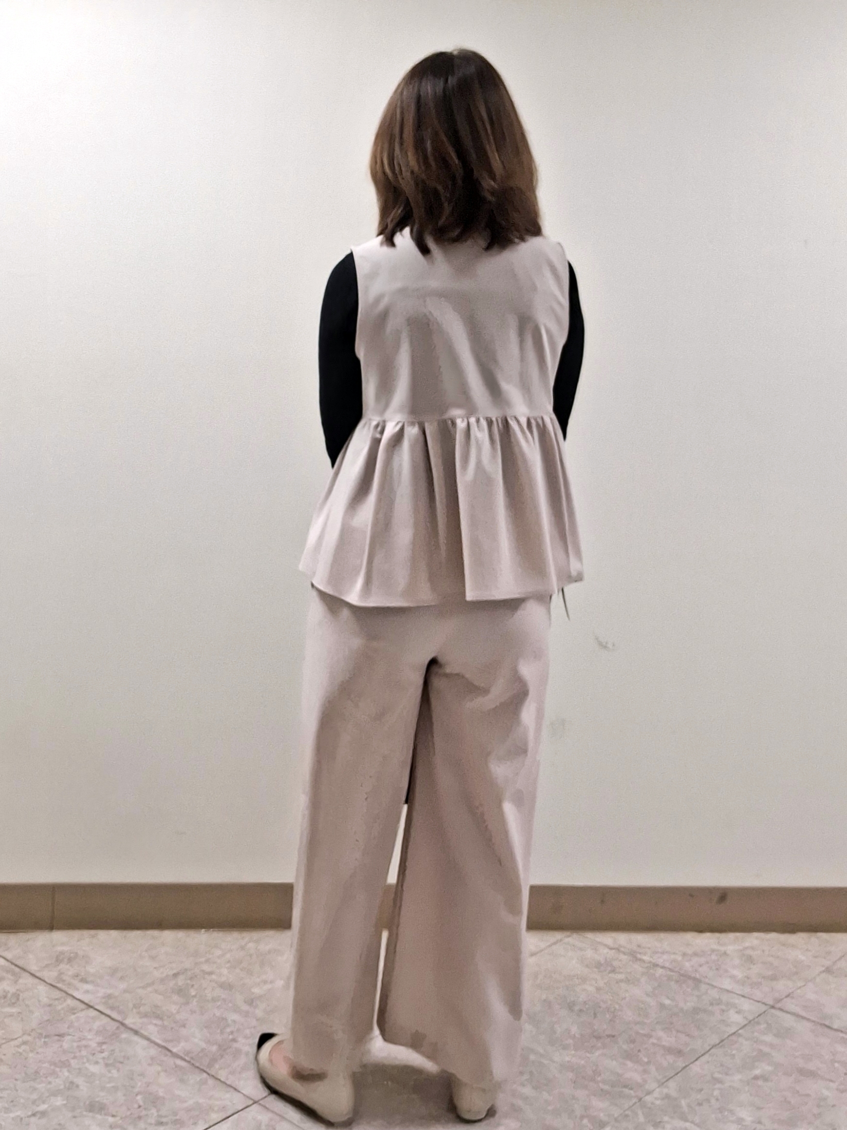 S.xuliさんの「Reflect｜【単品使い◎】ペプラムベスト＋リラクシーパンツセット」を使ったコーディネート