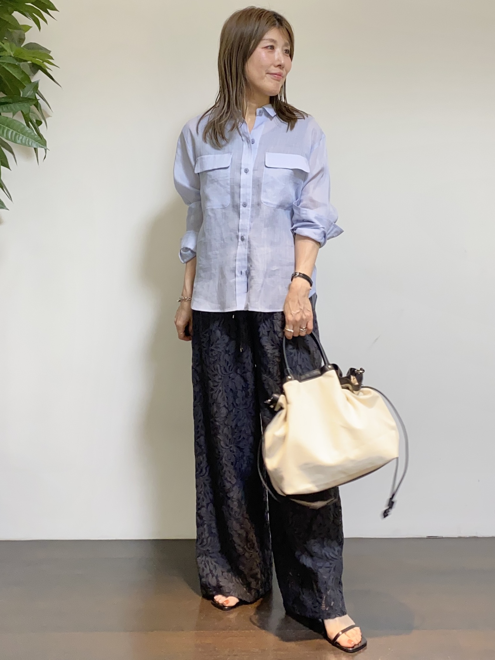 tomoさんの「UNTITLED｜【古畑星夏さん着用/接触冷感】ドライタッチシャツ」を使ったコーディネート