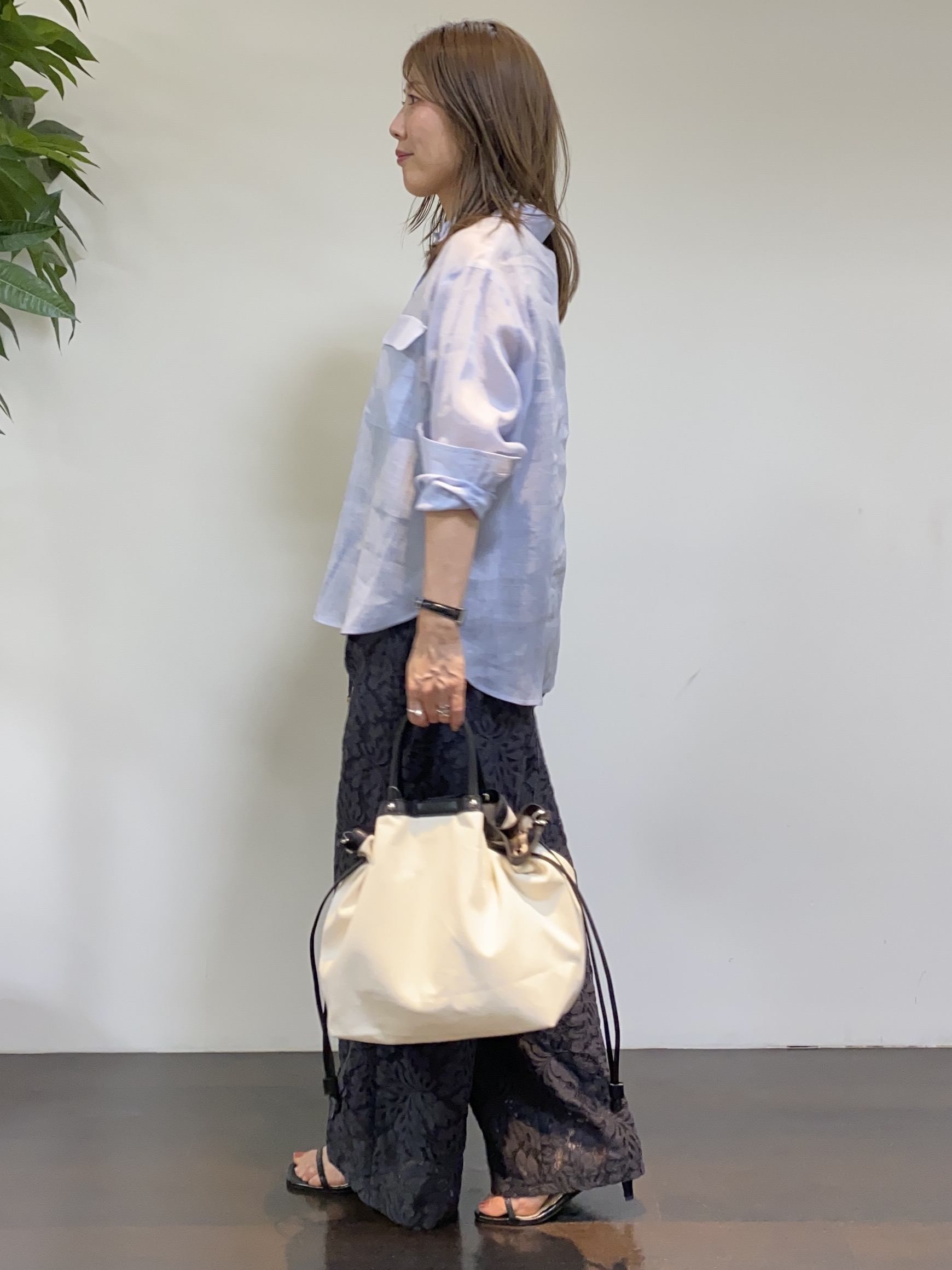 tomoさんの「UNTITLED｜【古畑星夏さん着用/接触冷感】ドライタッチシャツ」を使ったコーディネート