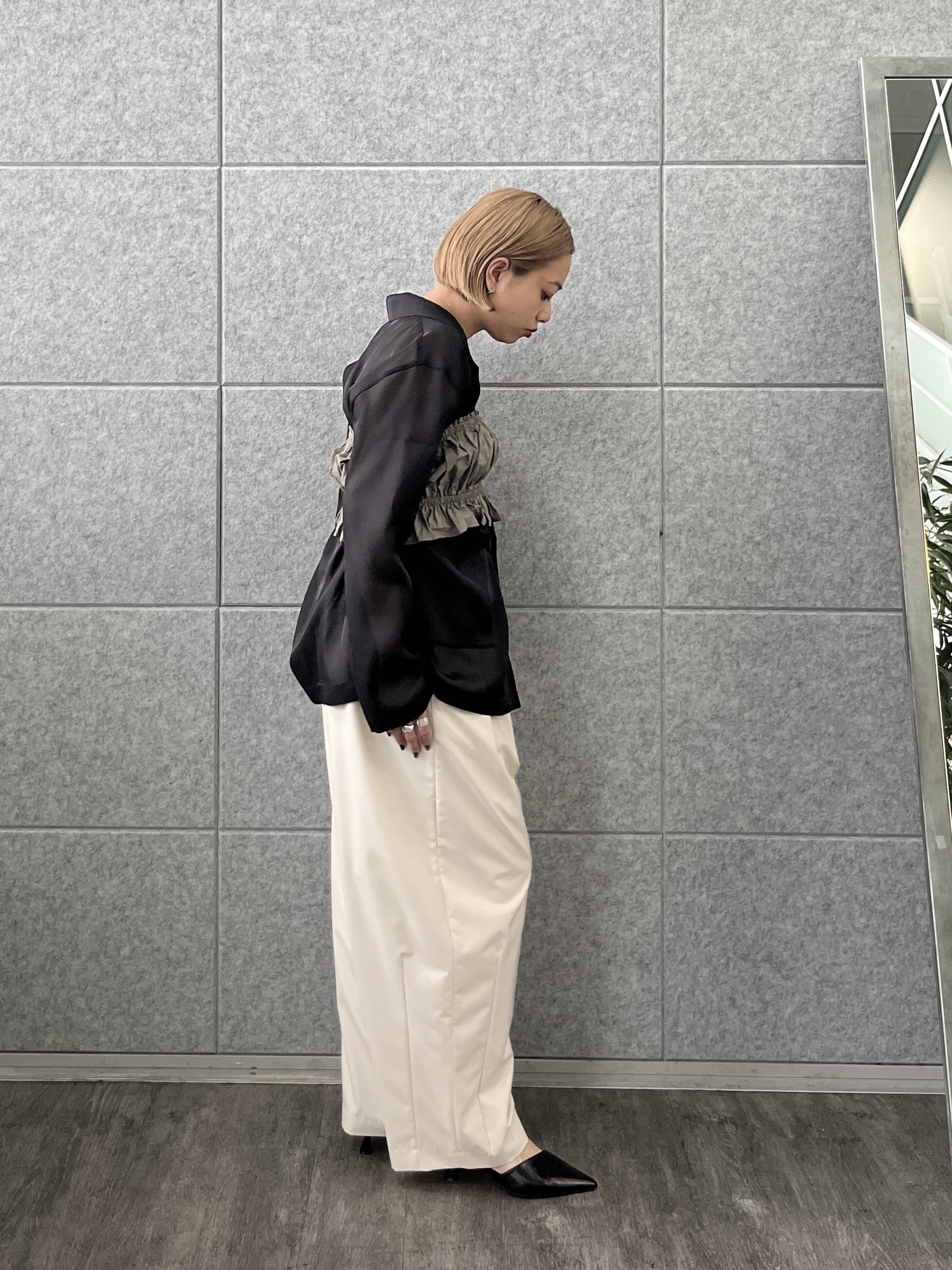 Harukaさんの「INDIVI｜シャーリングチューブトップ」を使ったコーディネート