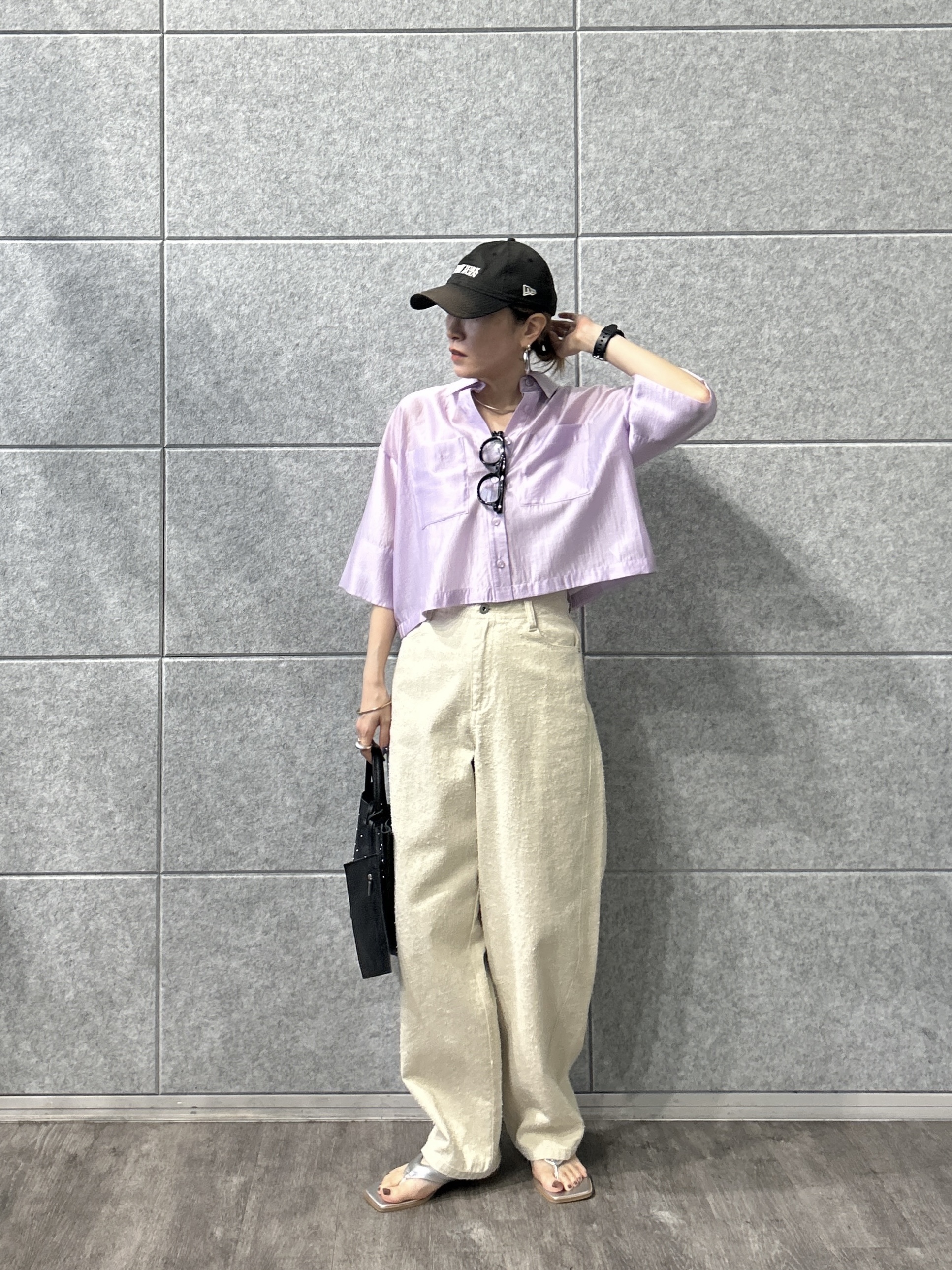 kotakiさんの「INDIVI｜ボックスシルエットシアーシャツ【接触冷感】」を使ったコーディネート