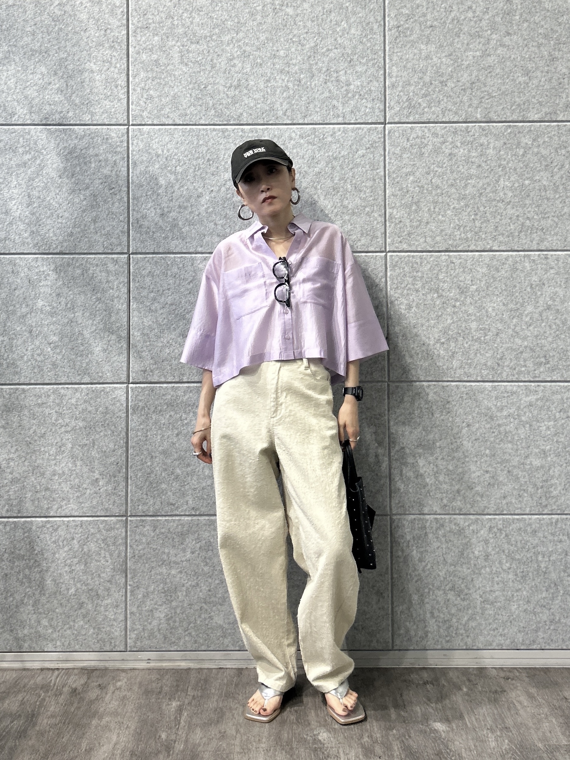 kotakiさんの「INDIVI｜ボックスシルエットシアーシャツ【接触冷感】」を使ったコーディネート